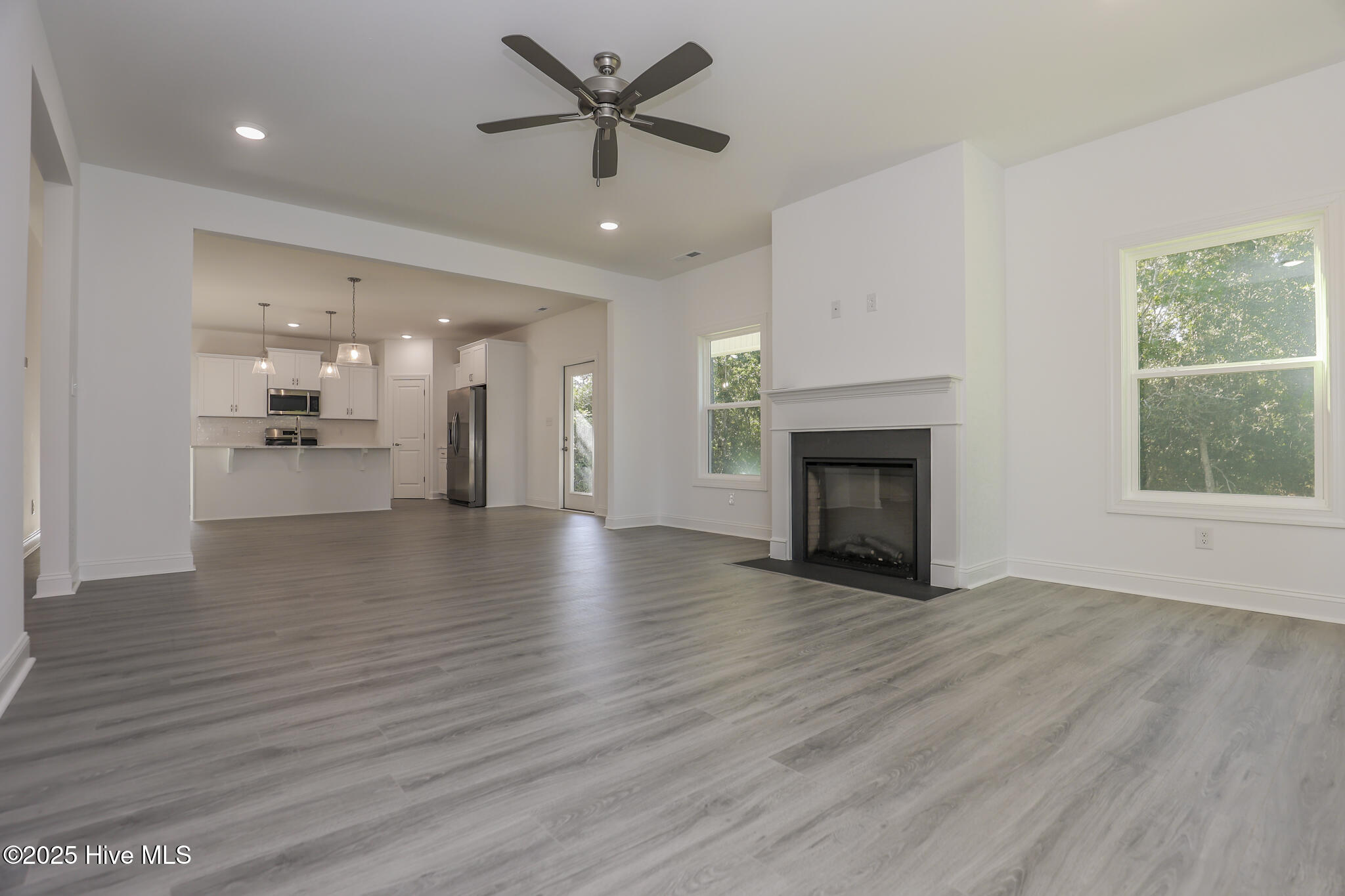 100518494 | Photo 12