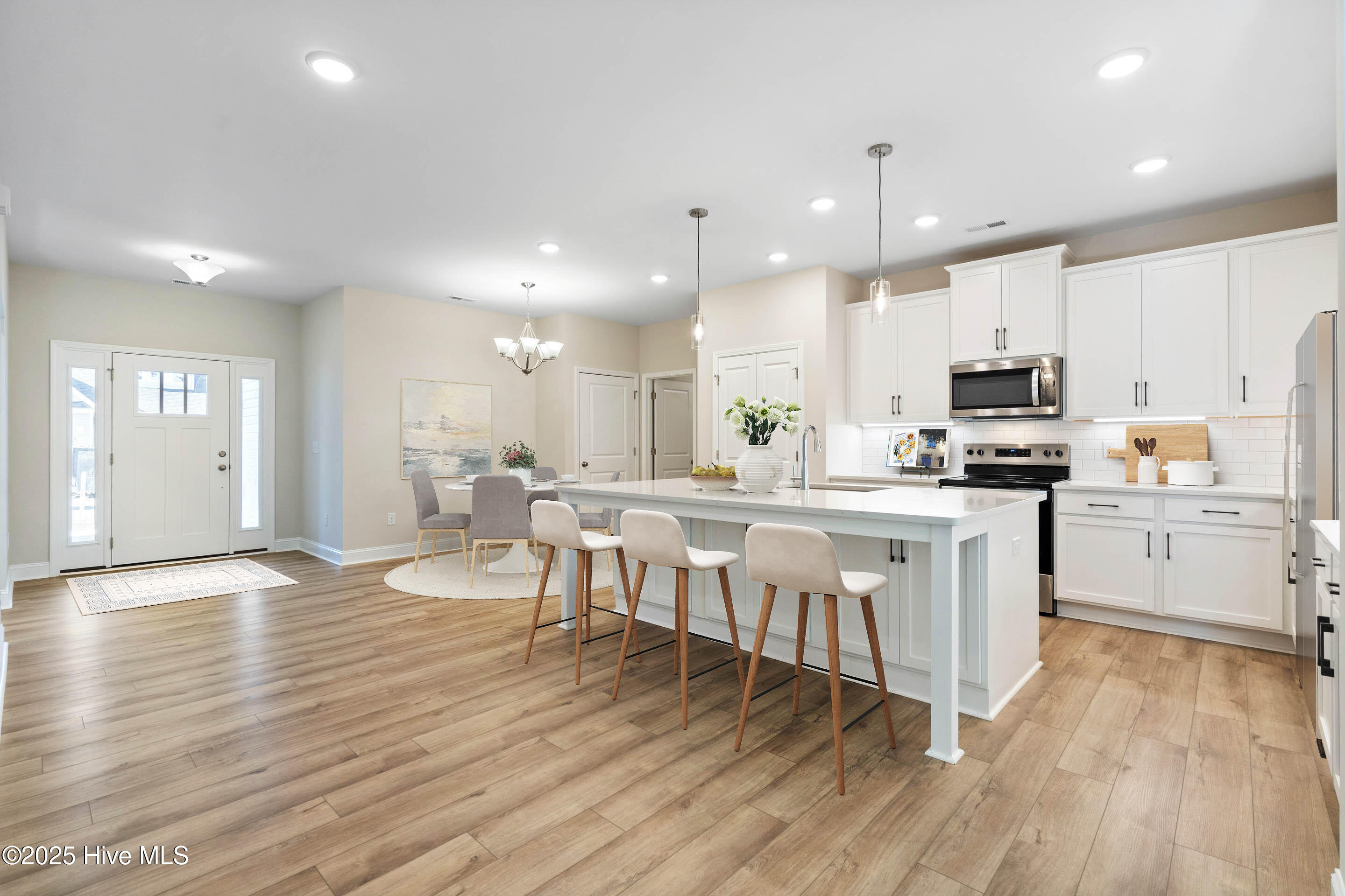 100543354 | Photo 11