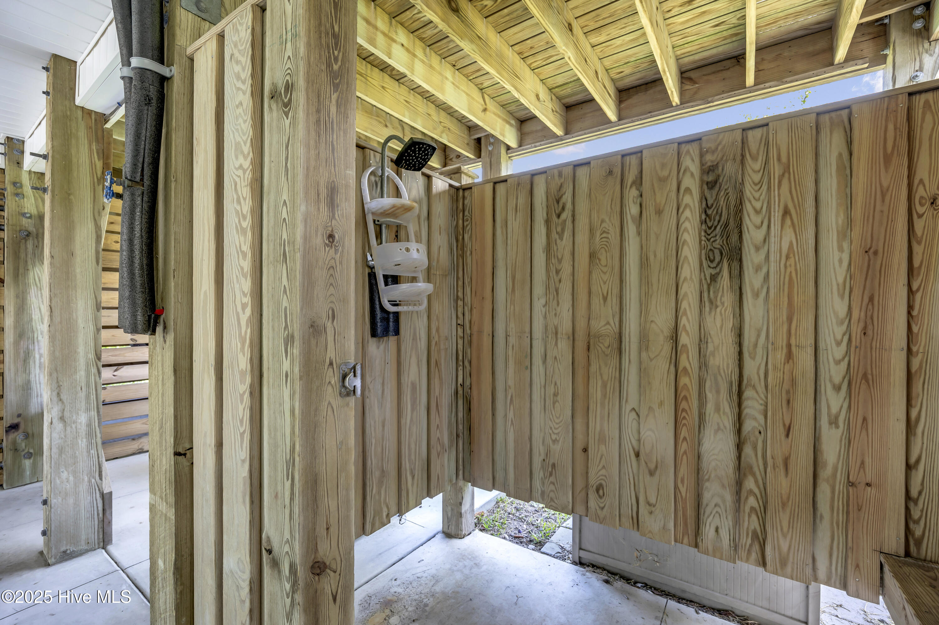 100522318 | Photo 30