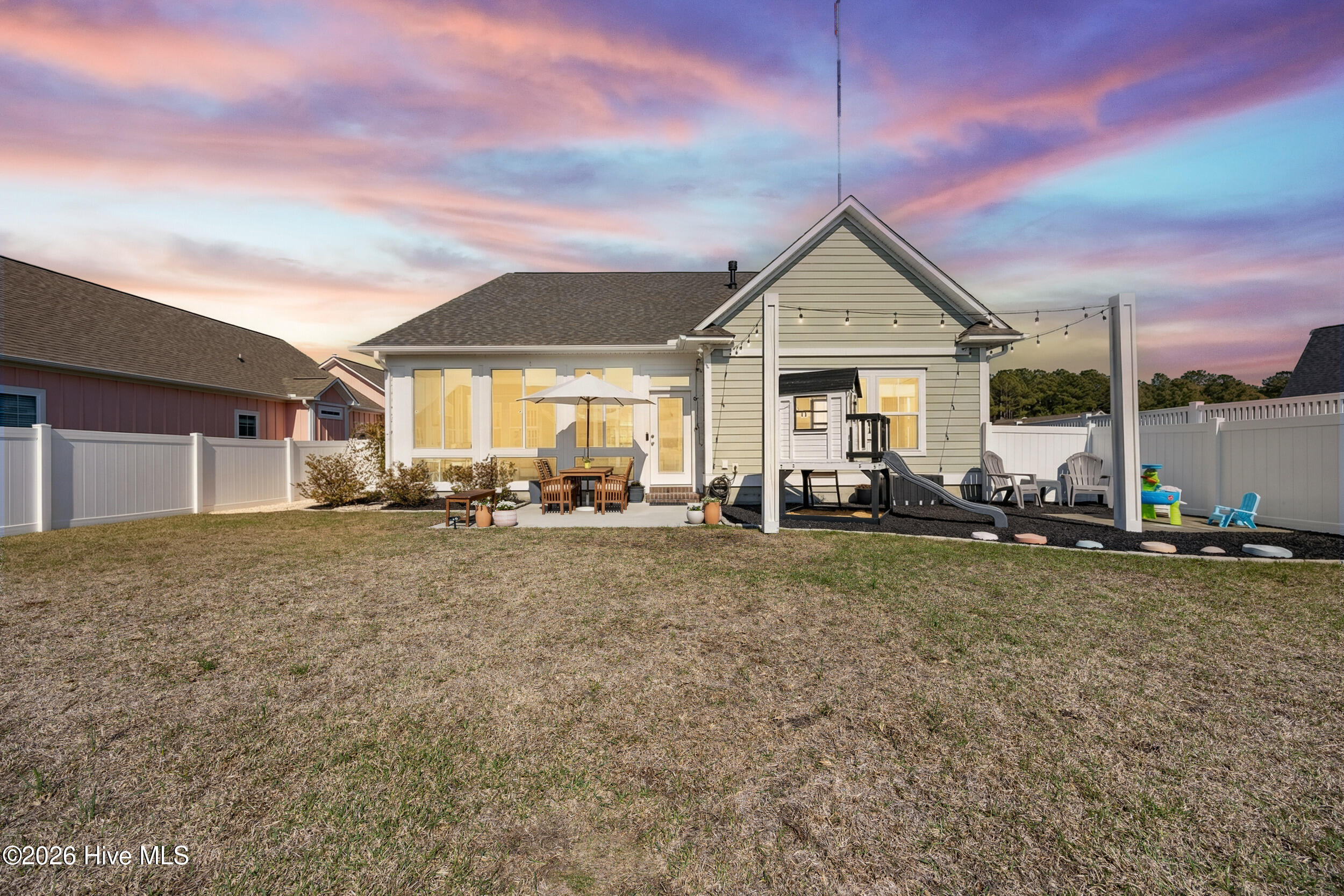 100559680 | Photo 54