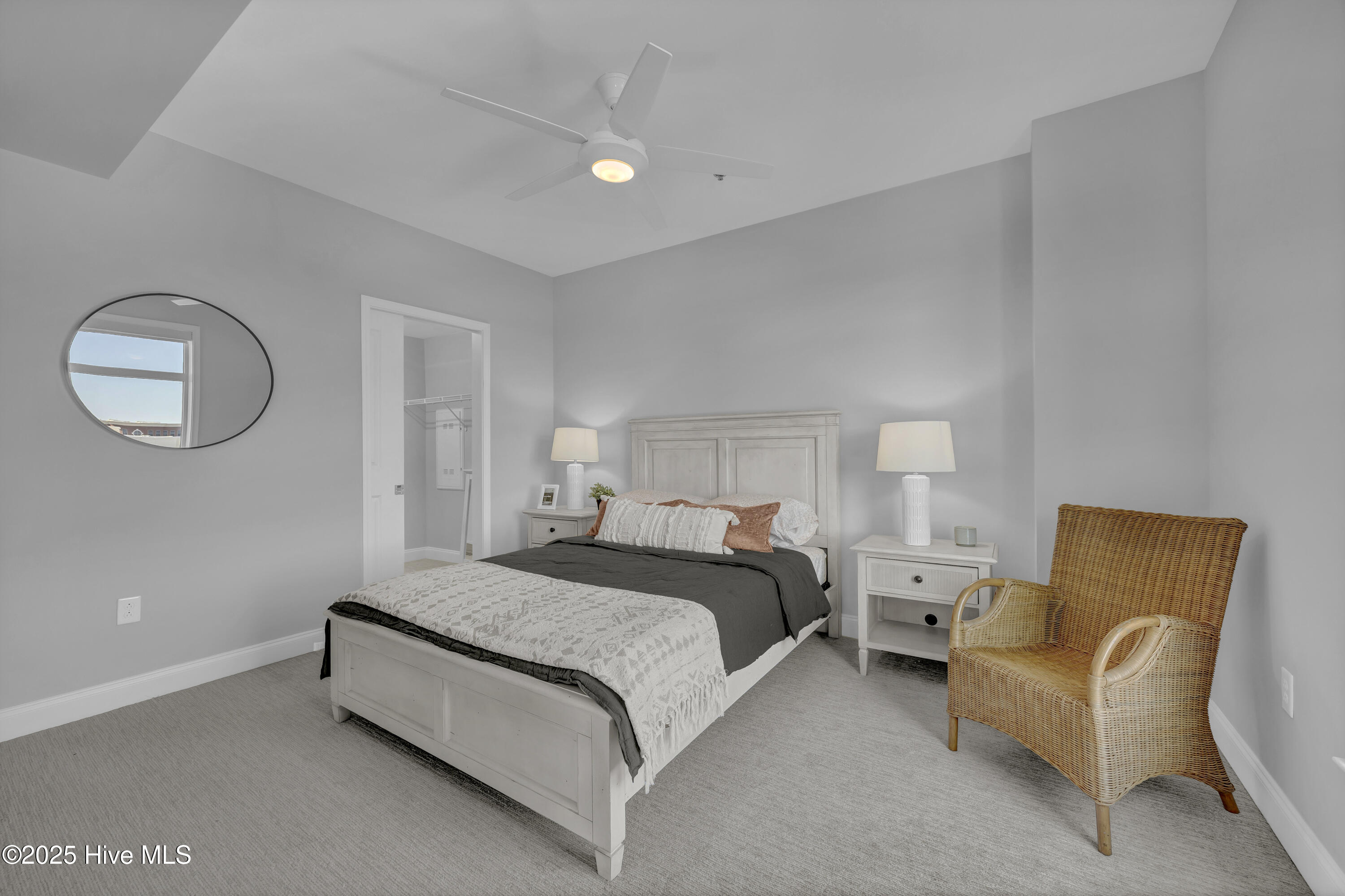 100541384 | Photo 12