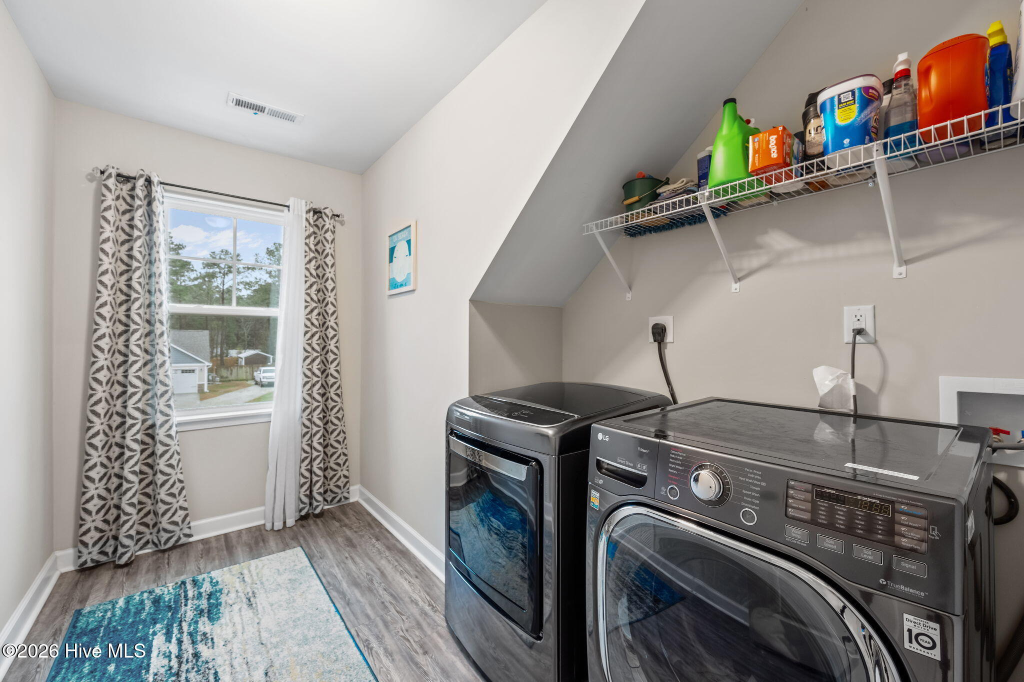 100558417 | Photo 28