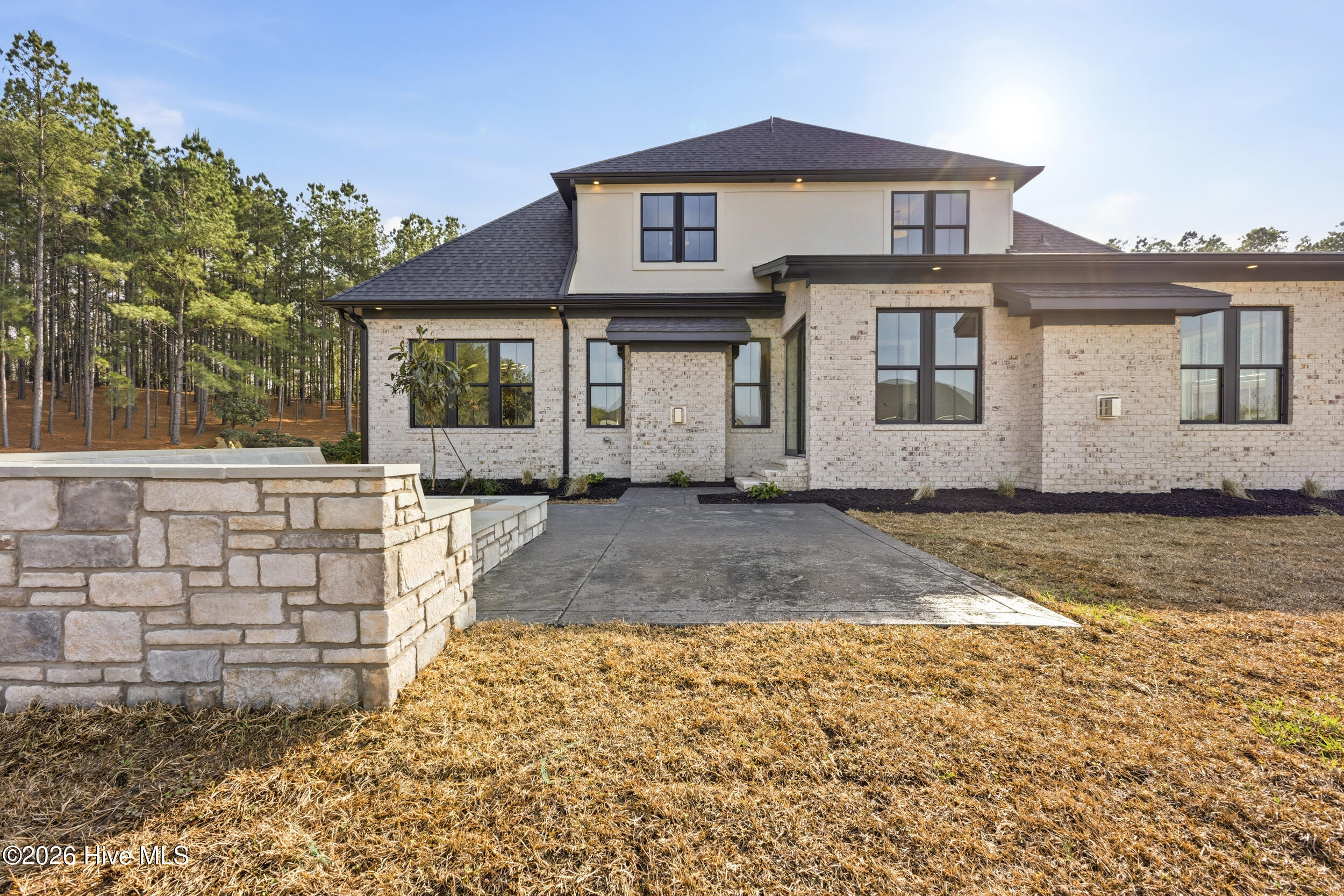 100556188 | Photo 38