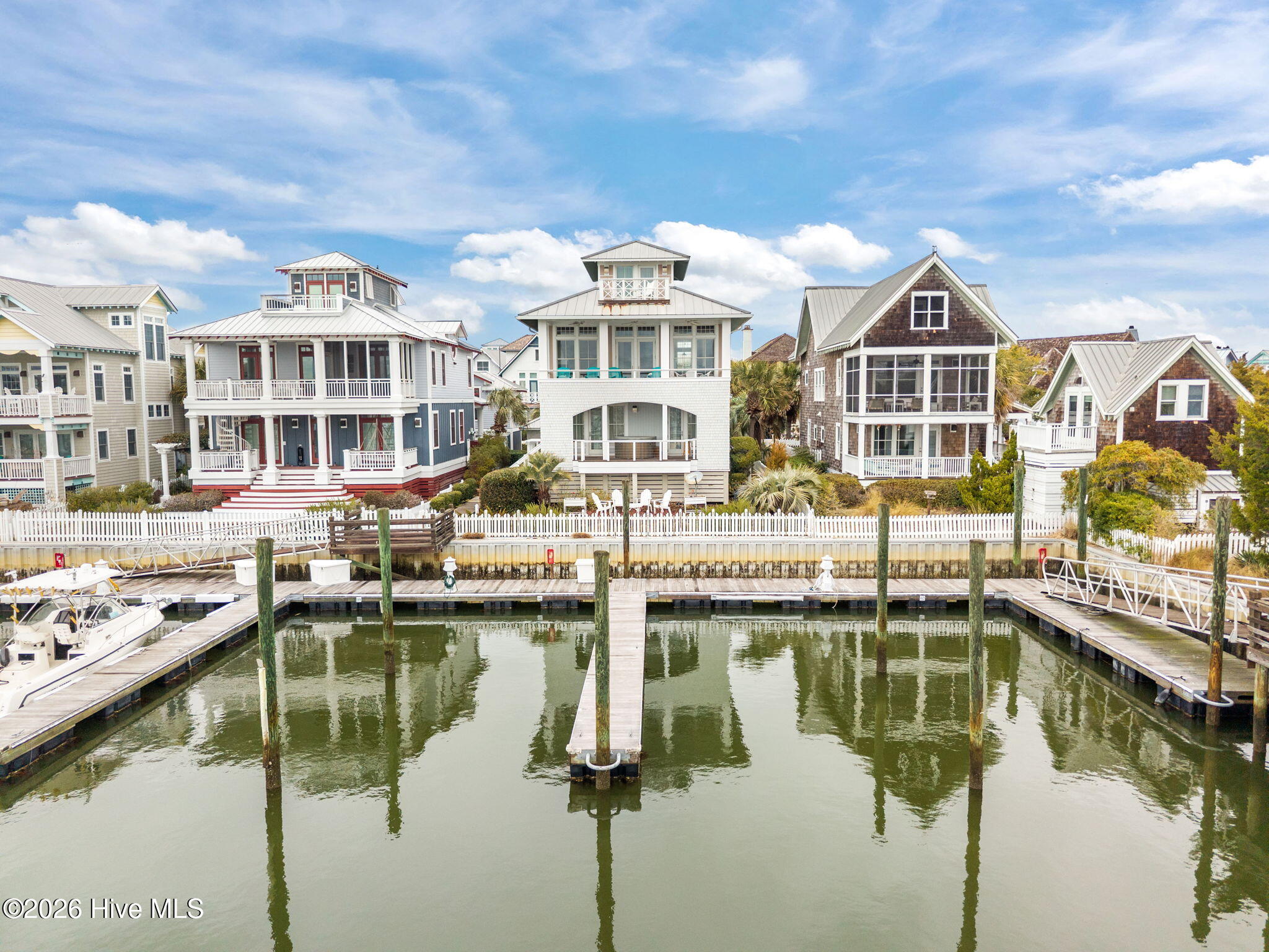 100555119 | Photo 47