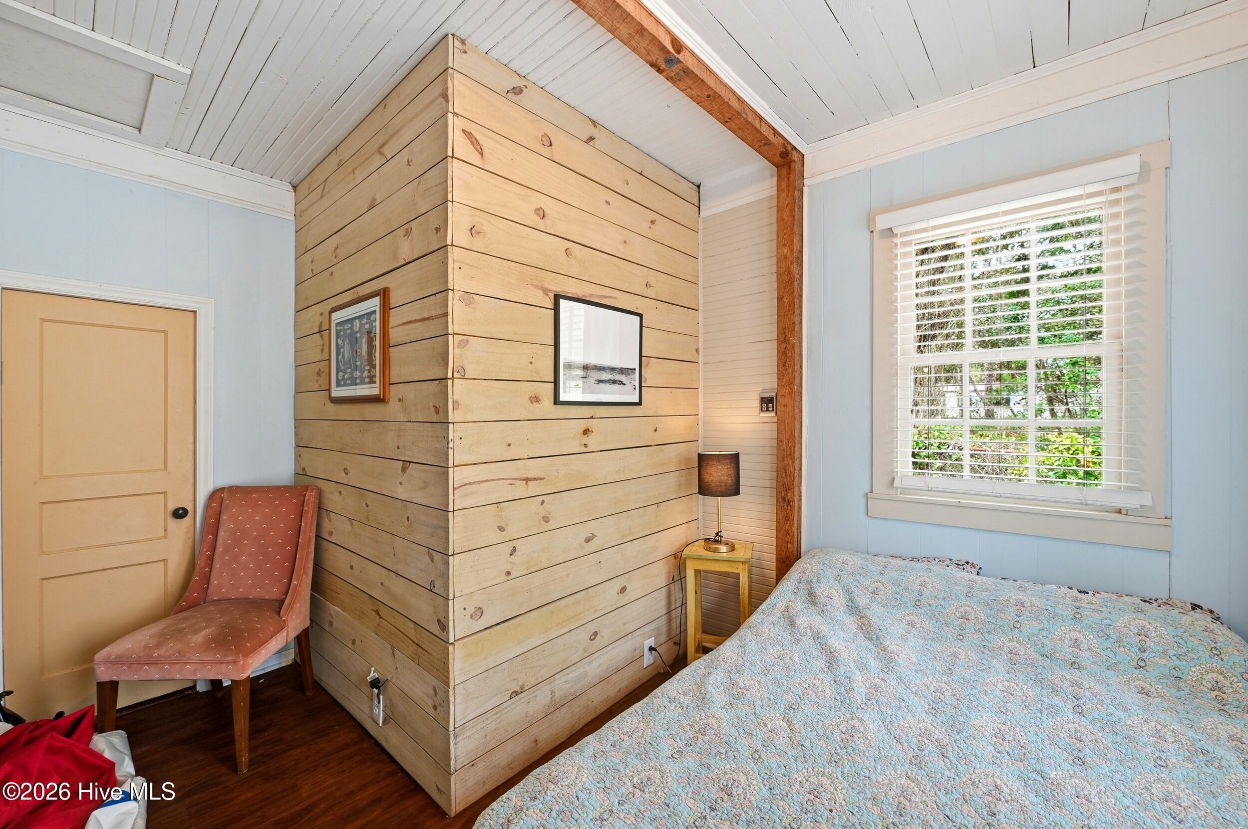 100554640 | Photo 18