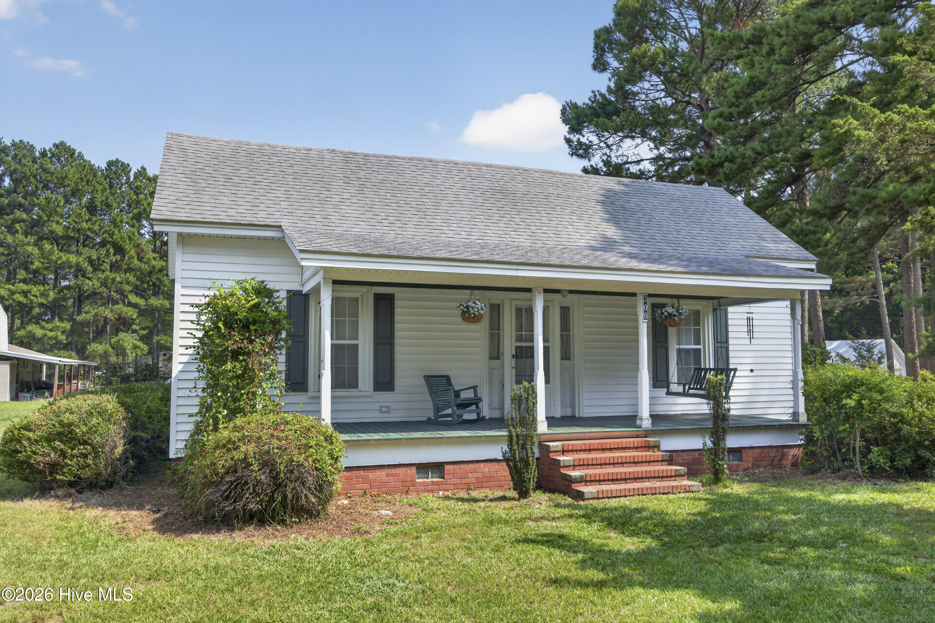 309 E Main Street, Magnolia, NC 28453 – photo 3