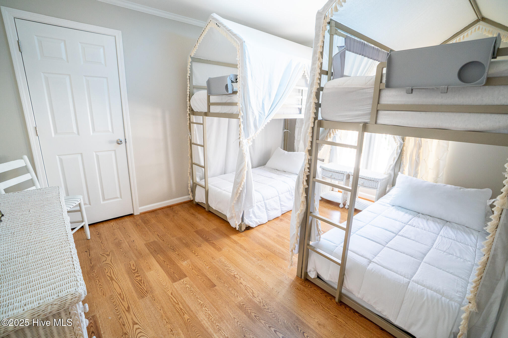 100516311 | Photo 25