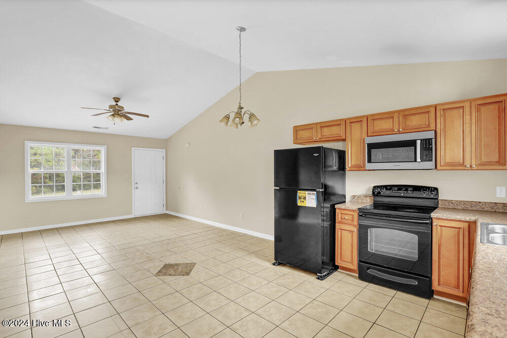 100550999 | Photo 10