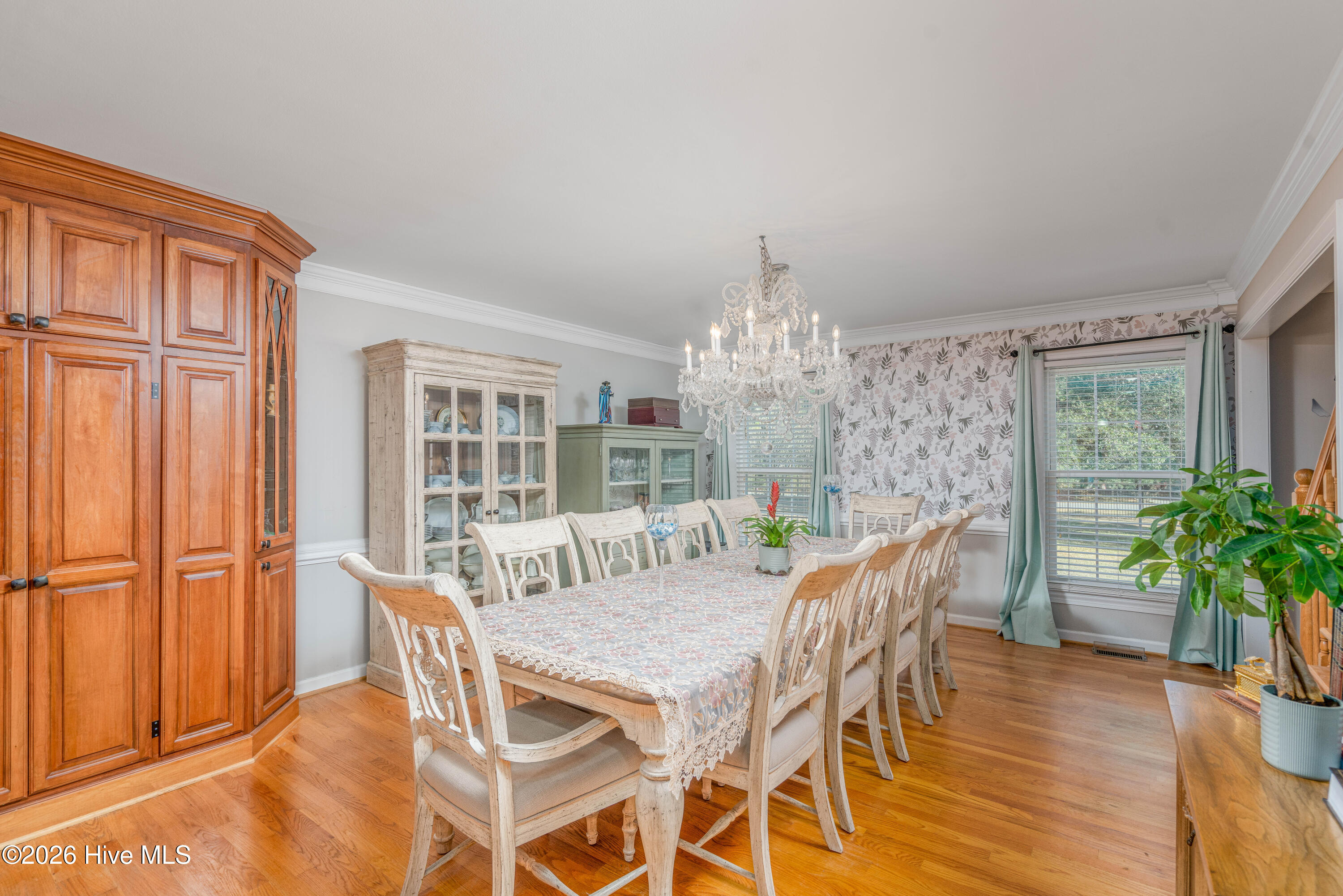 100548733 | Photo 13