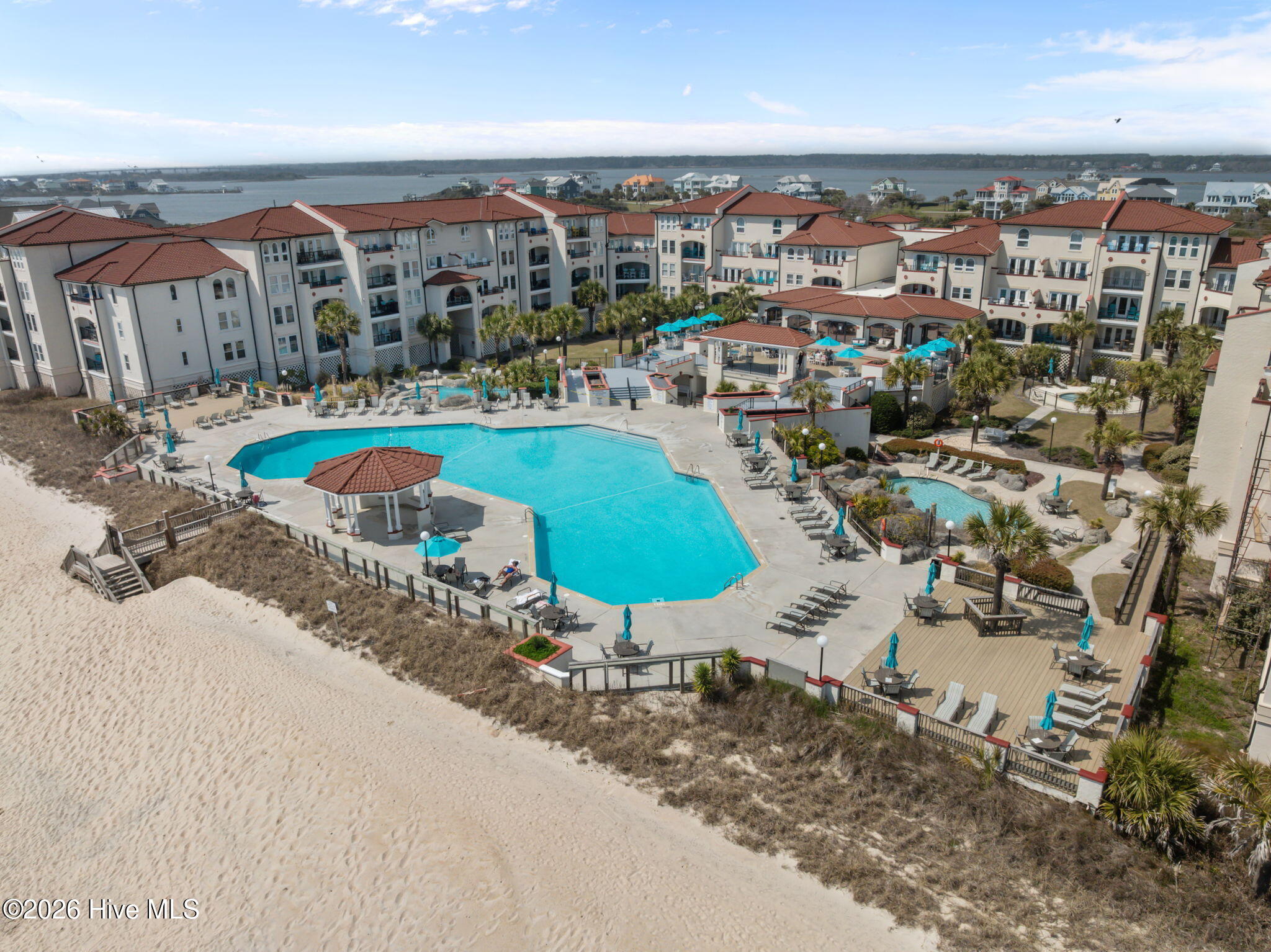 100562766 | Photo 39