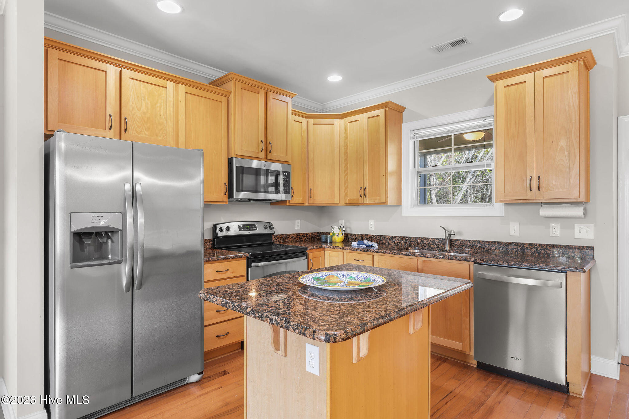 100565690 | Photo 11