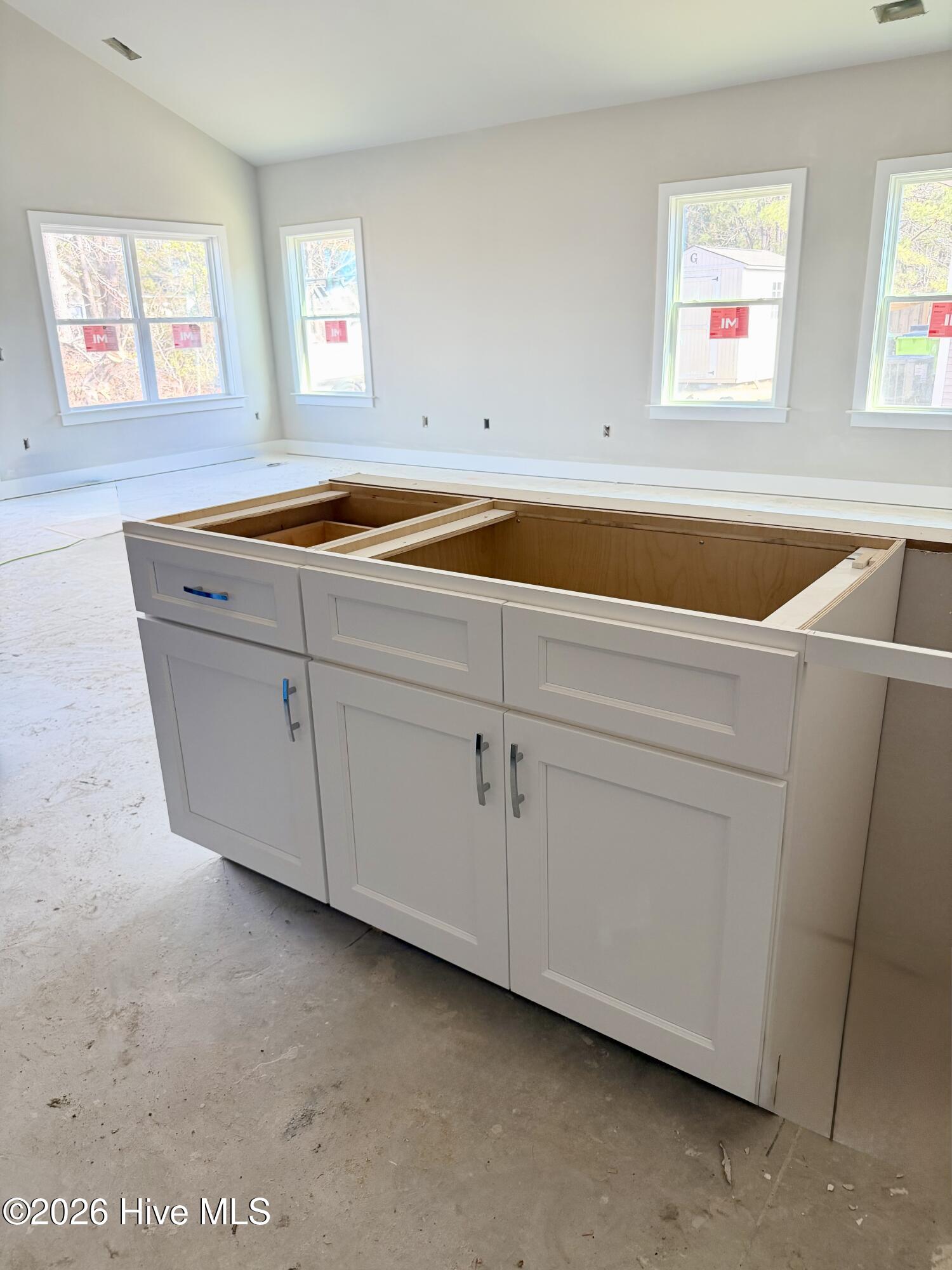 100547576 | Photo 41