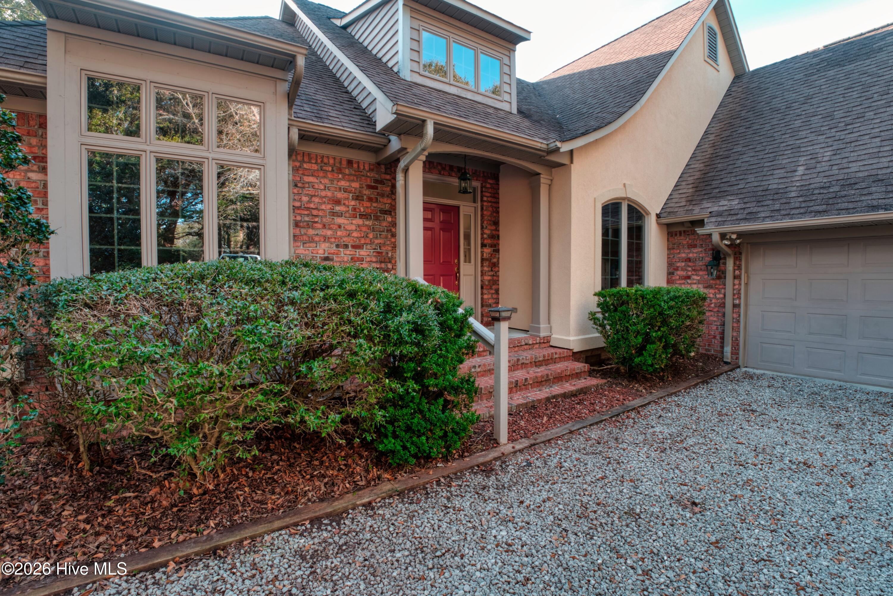 100551143 | Photo 11