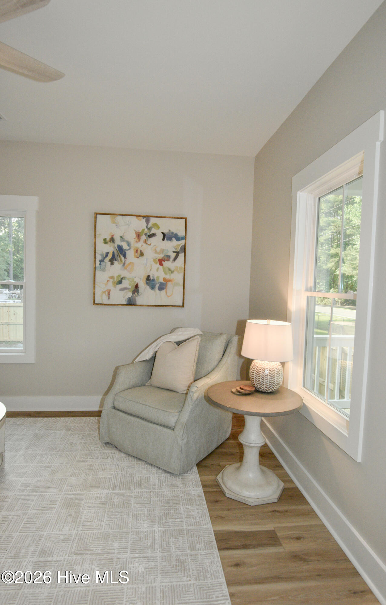 100569320 | Photo 55