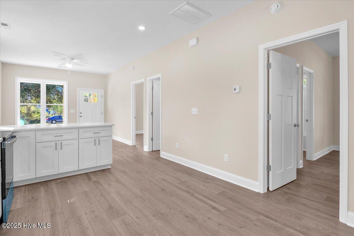 100531647 | Photo 14