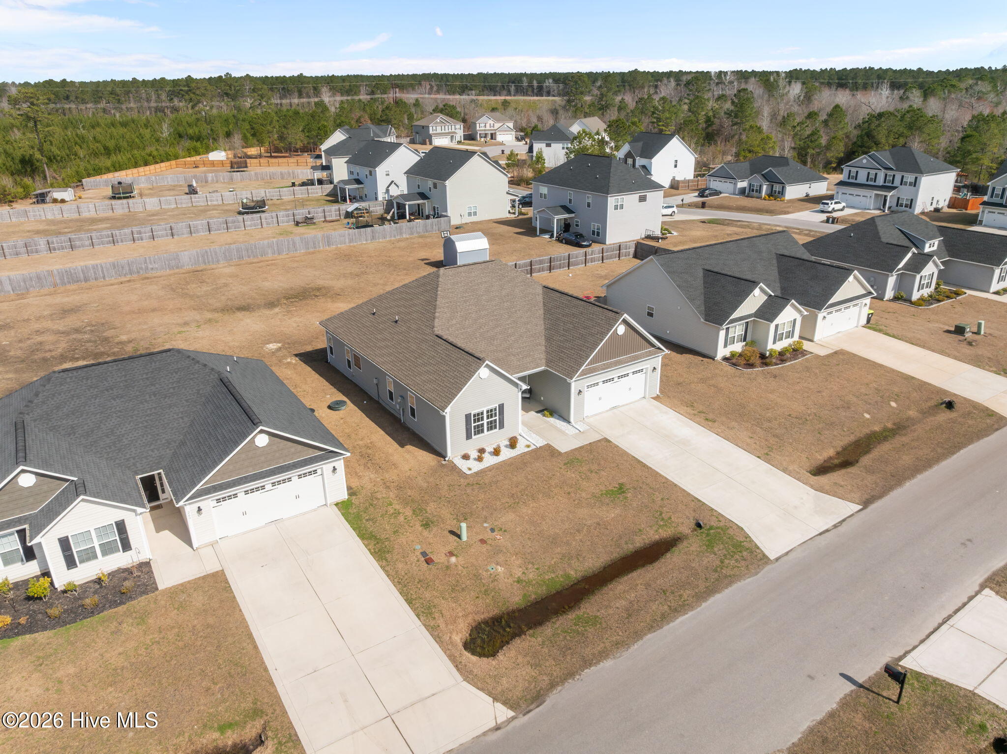 100559692 | Photo 38