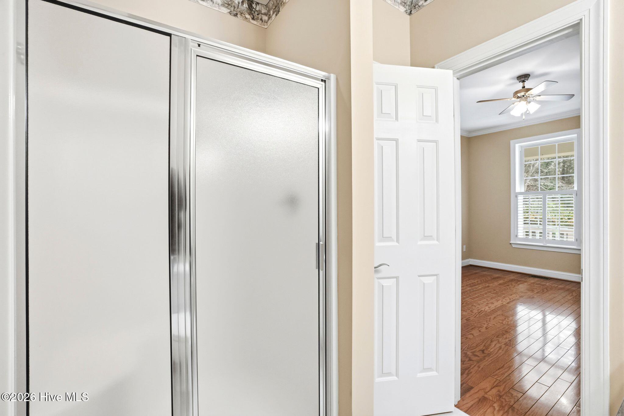 100563594 | Photo 14