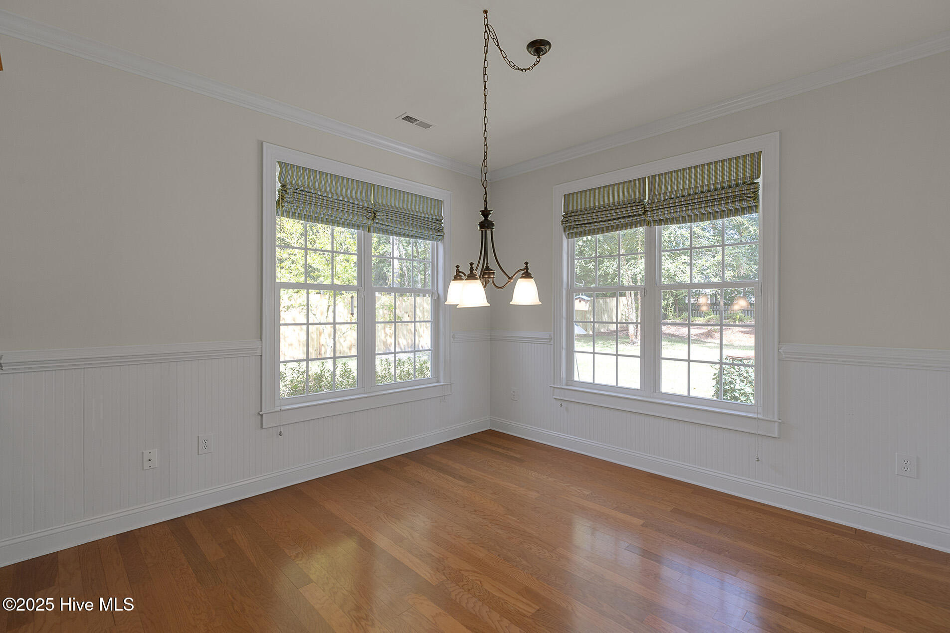 100525517 | Photo 17