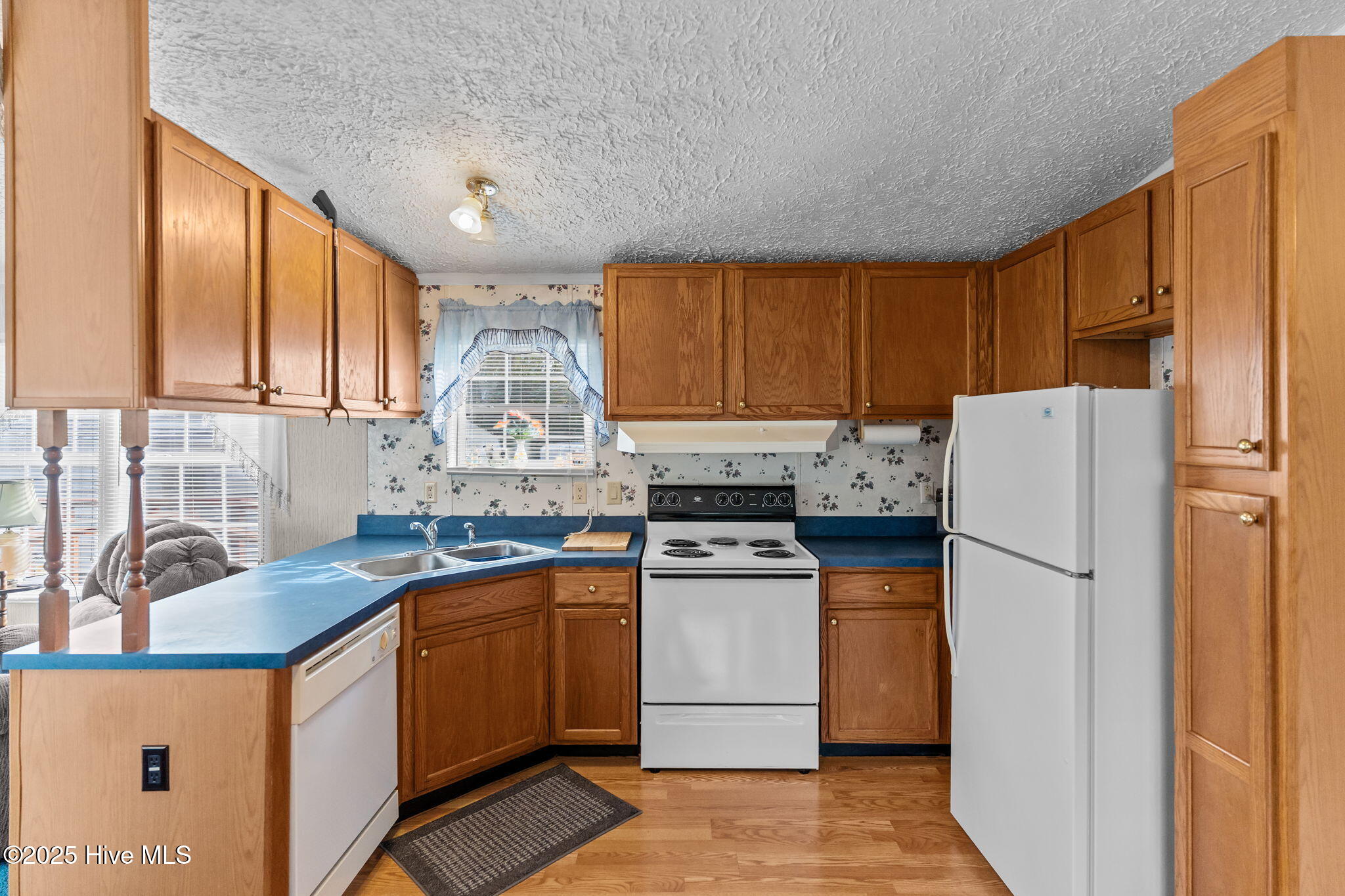 100543944 | Photo 18