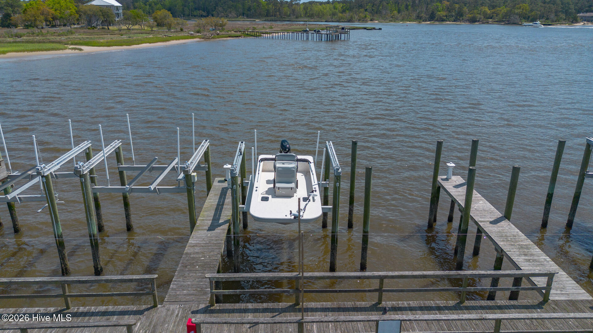 100553549 | Photo 98