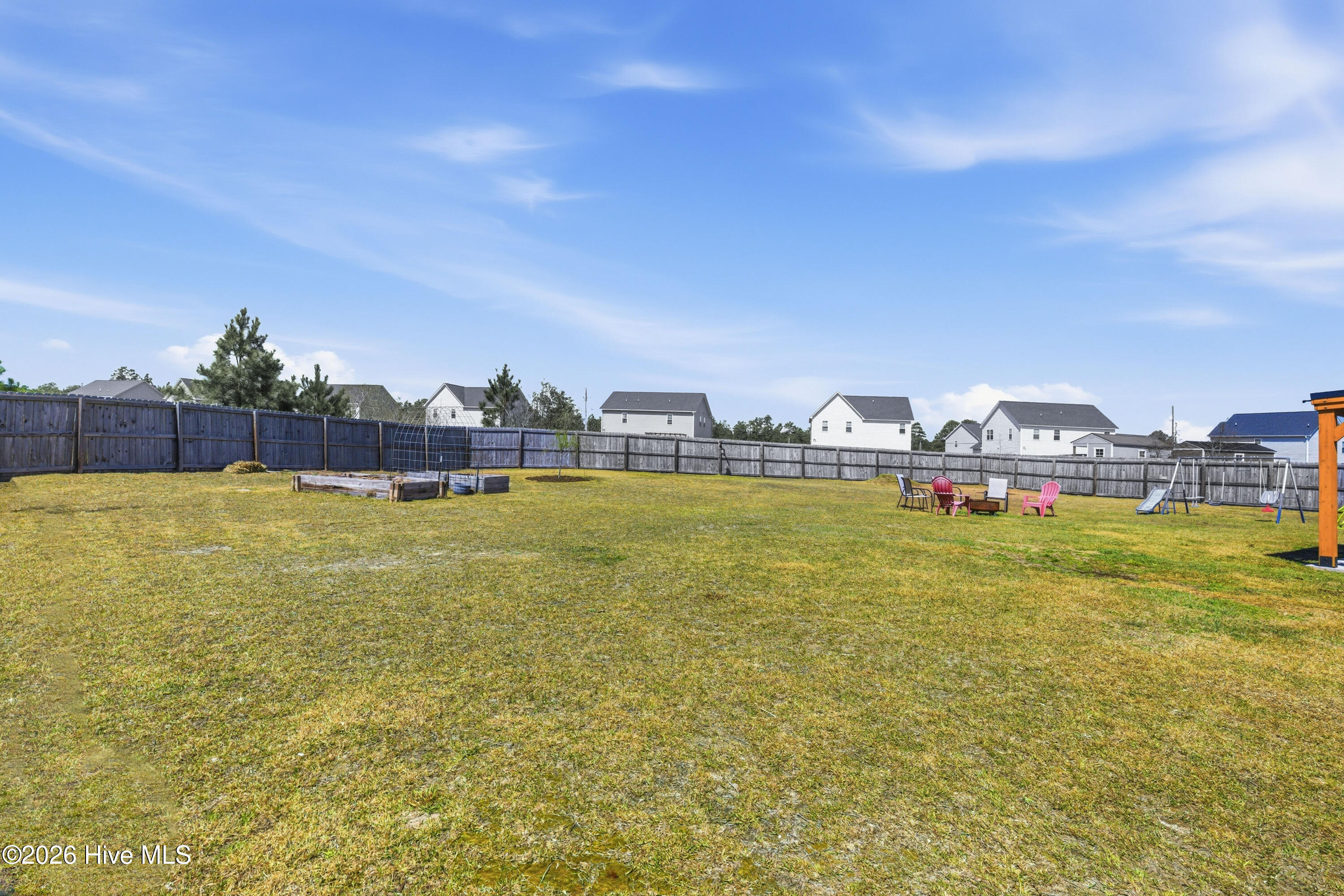 100562643 | Photo 41