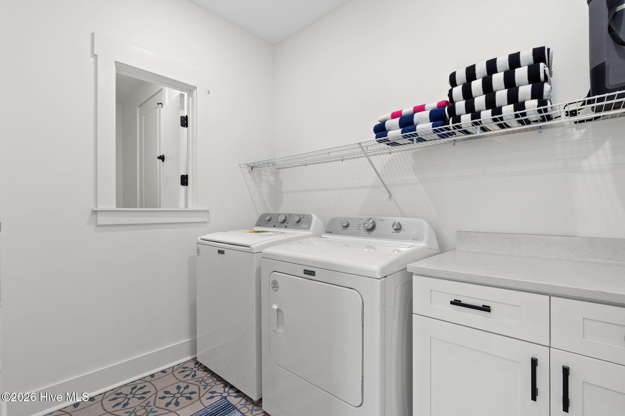 100550419 | Photo 30