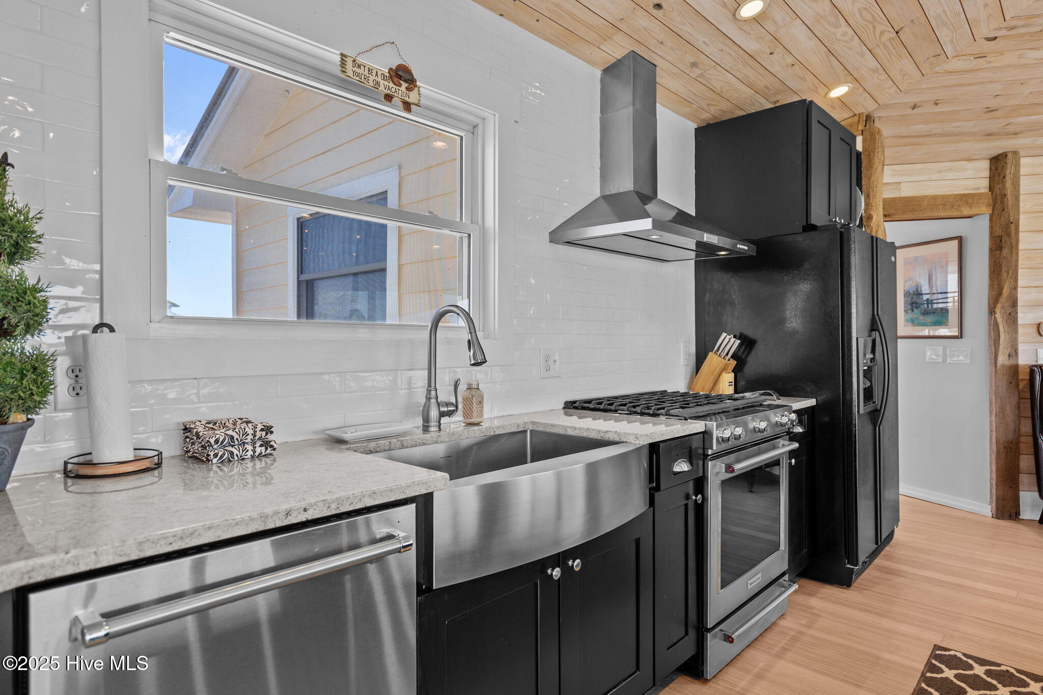 100550431 | Photo 17