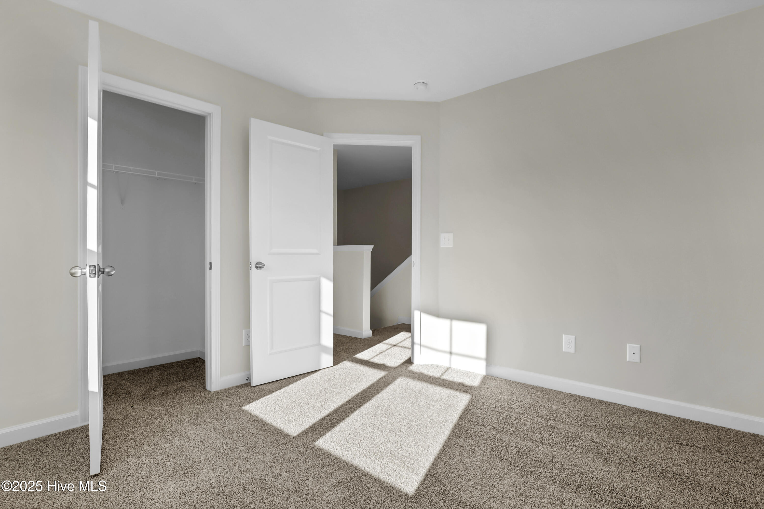 100461654 | Photo 21