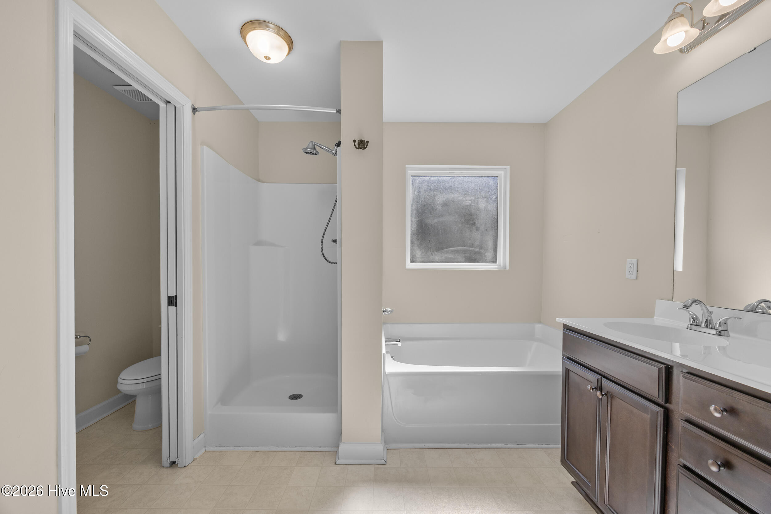 100553929 | Photo 24