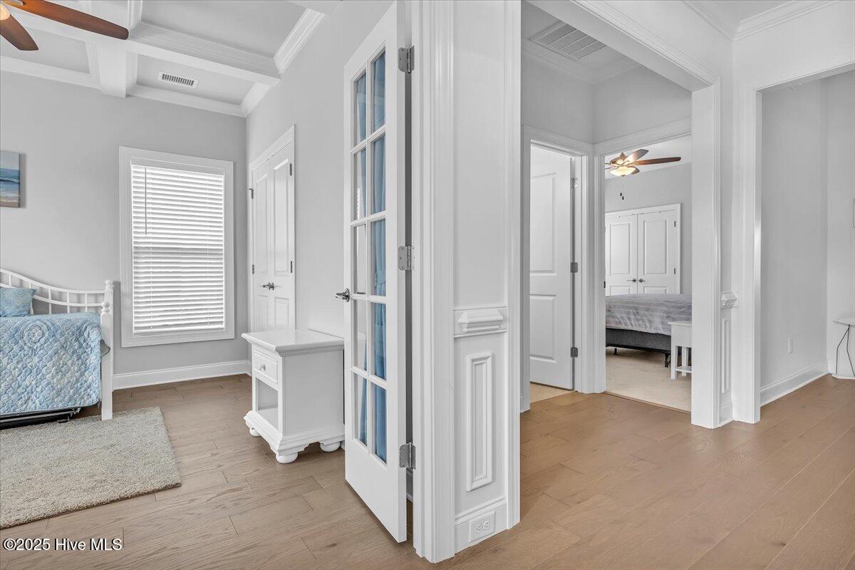 100530087 | Photo 25