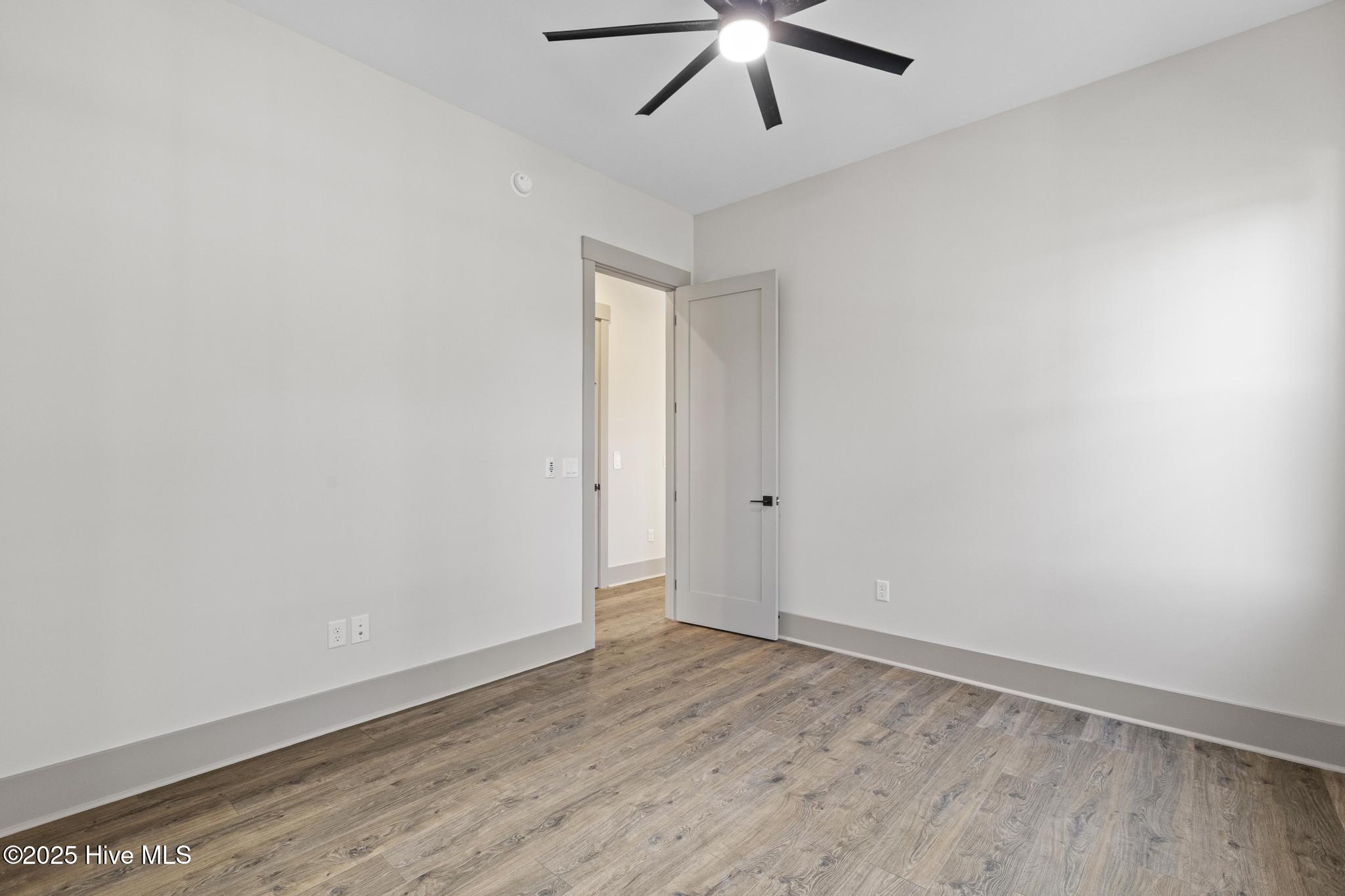 100517946 | Photo 41