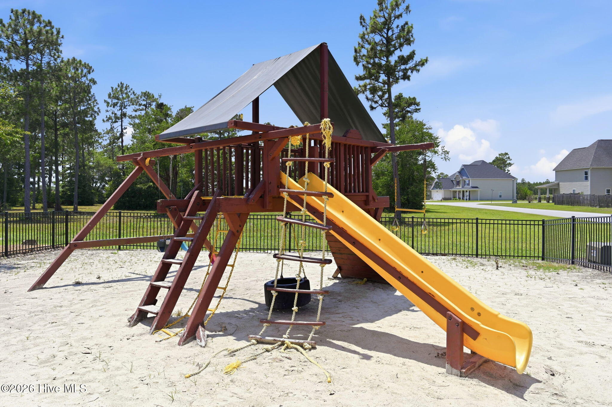 204 Wedgefield Circle,Maple Hill