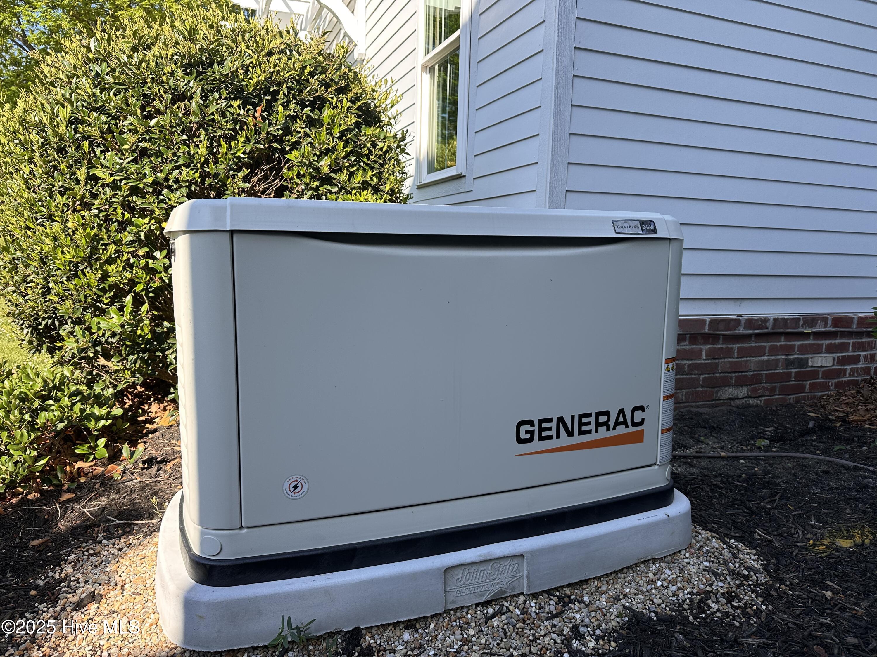 100502870 | Photo 60