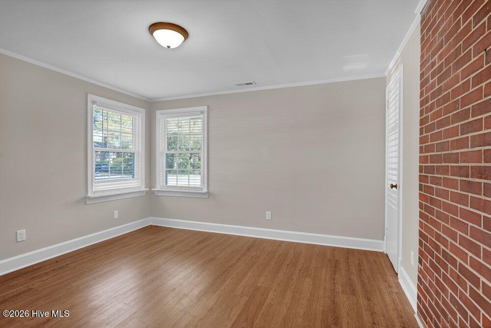 100562072 | Photo 23