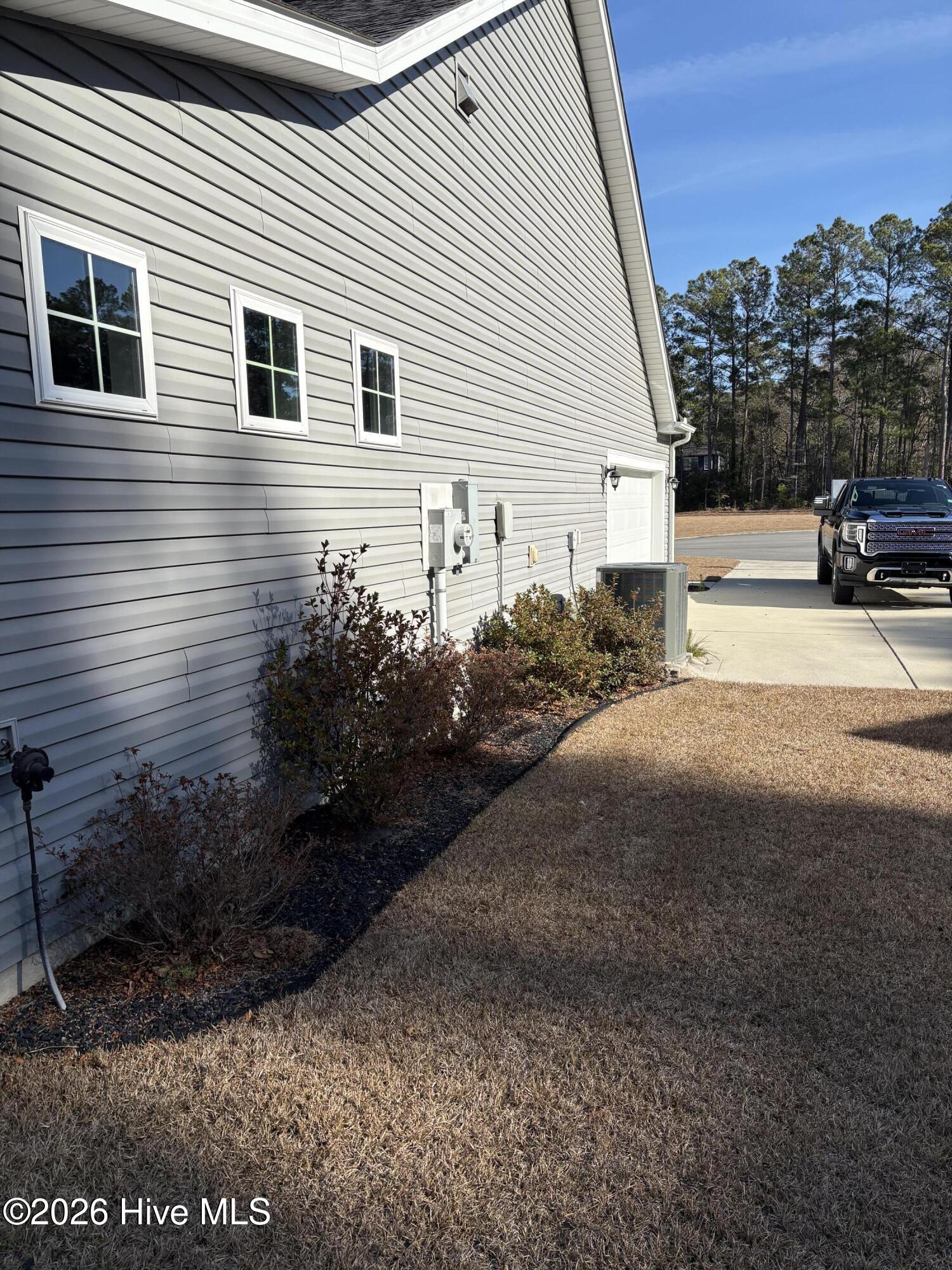 100563283 | Photo 42