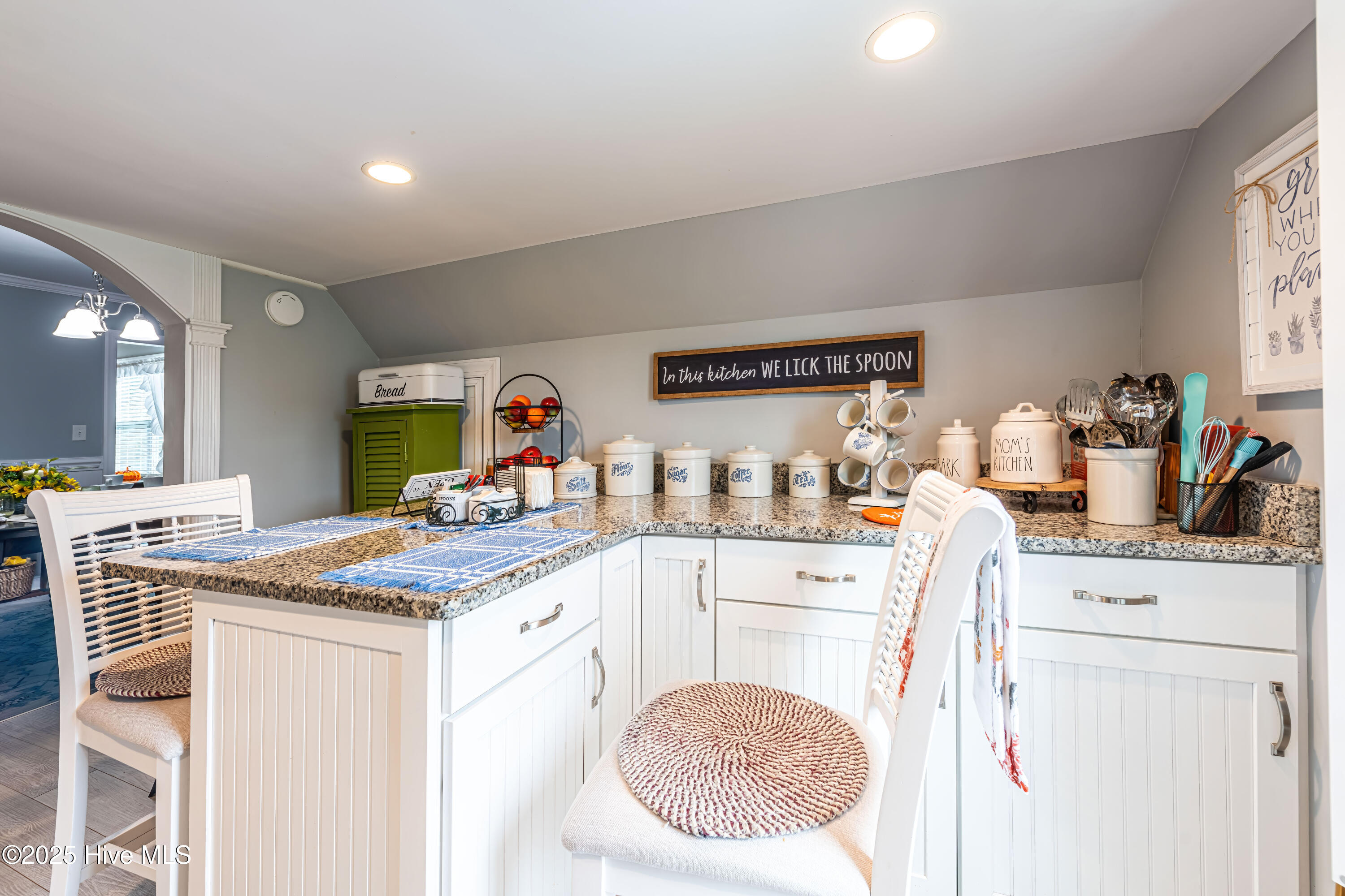 100524839 | Photo 68