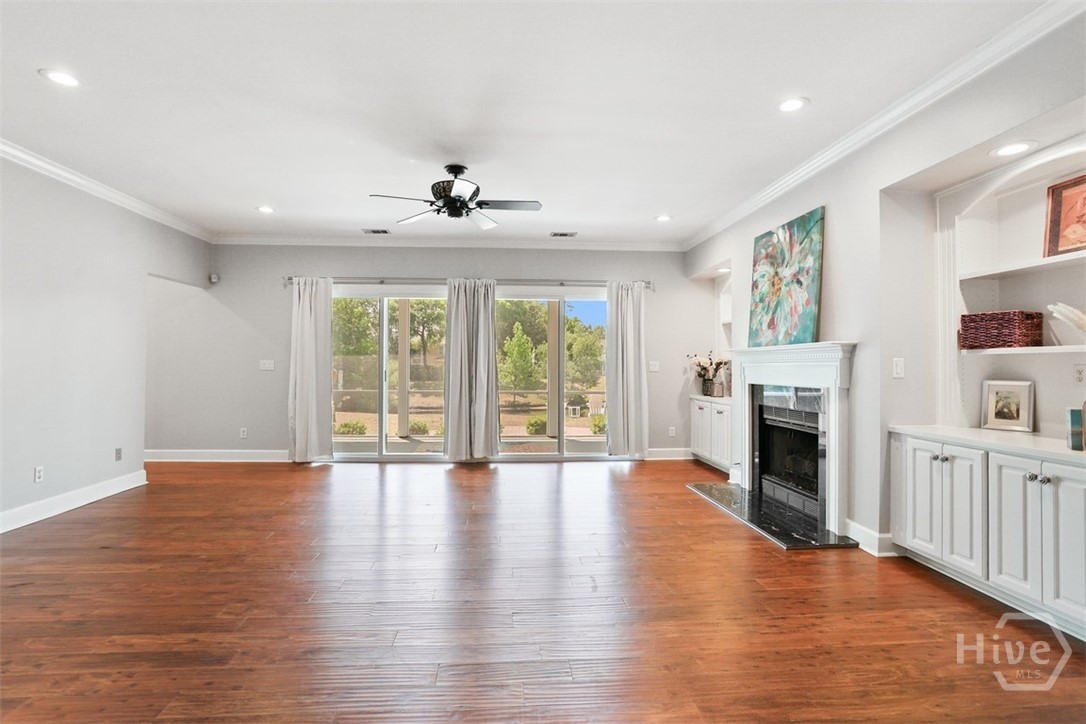 Large great room with patio doors