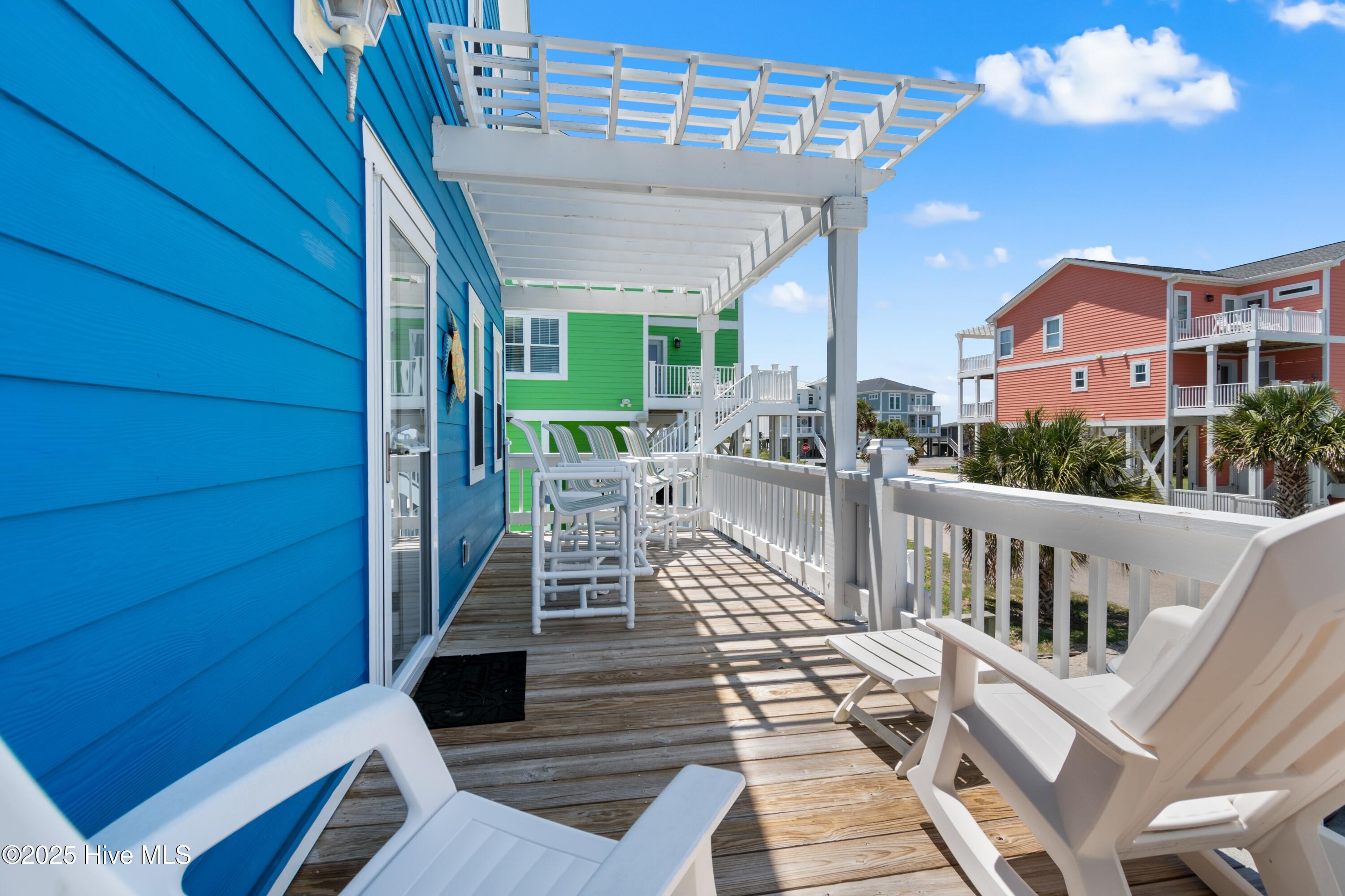 100520391 | Photo 12