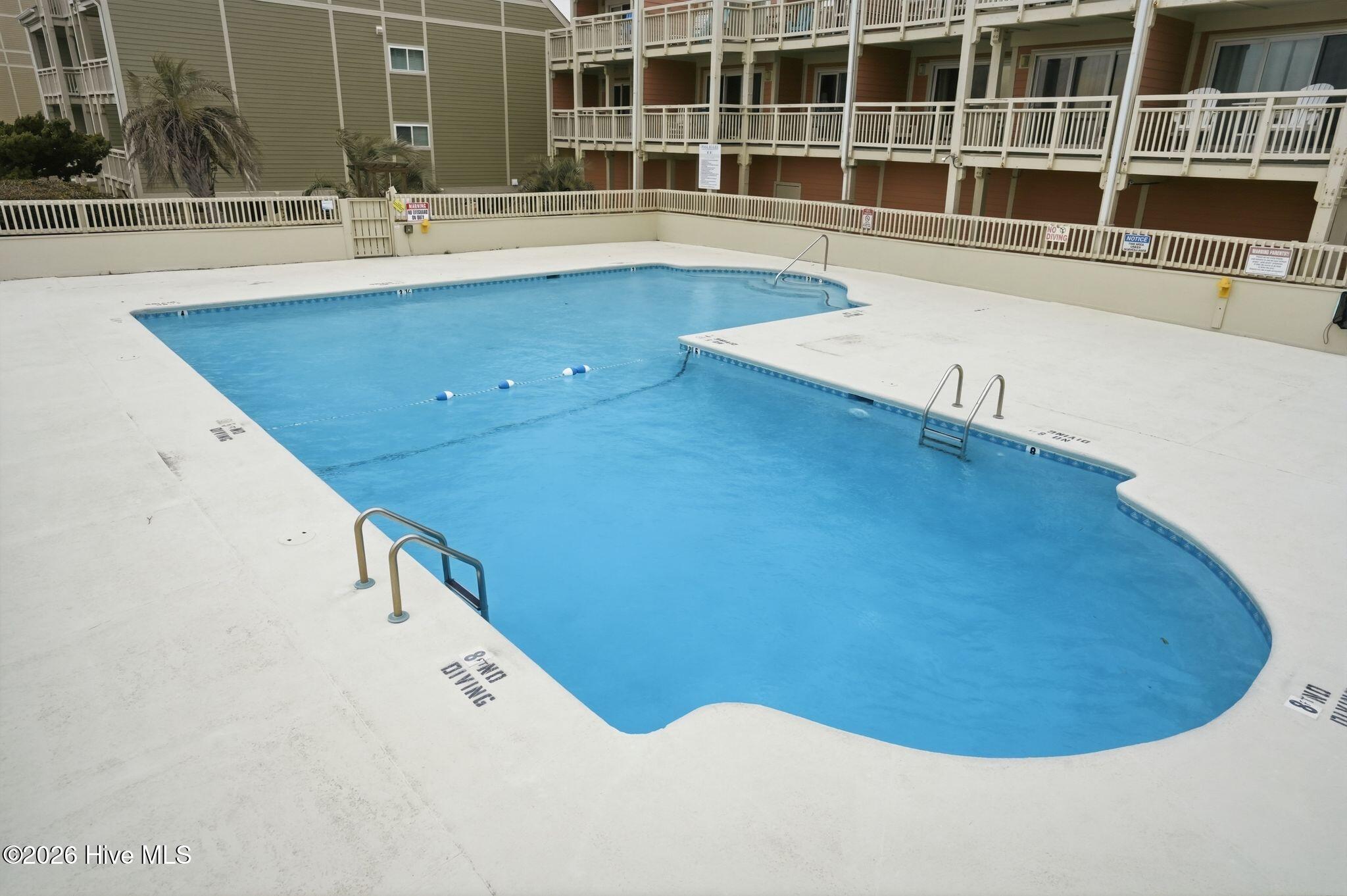 100557699 | Photo 36