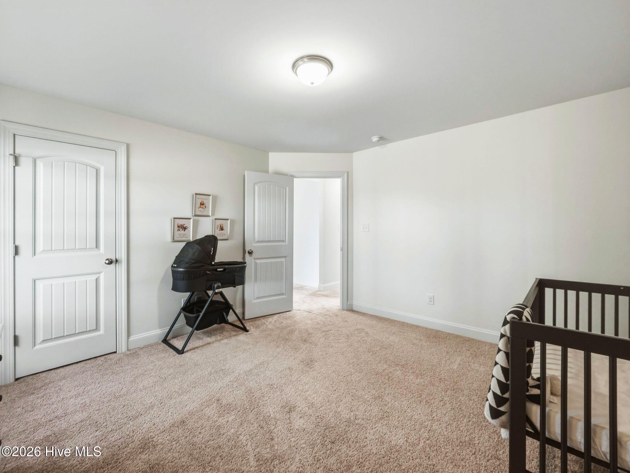 100570227 | Photo 42