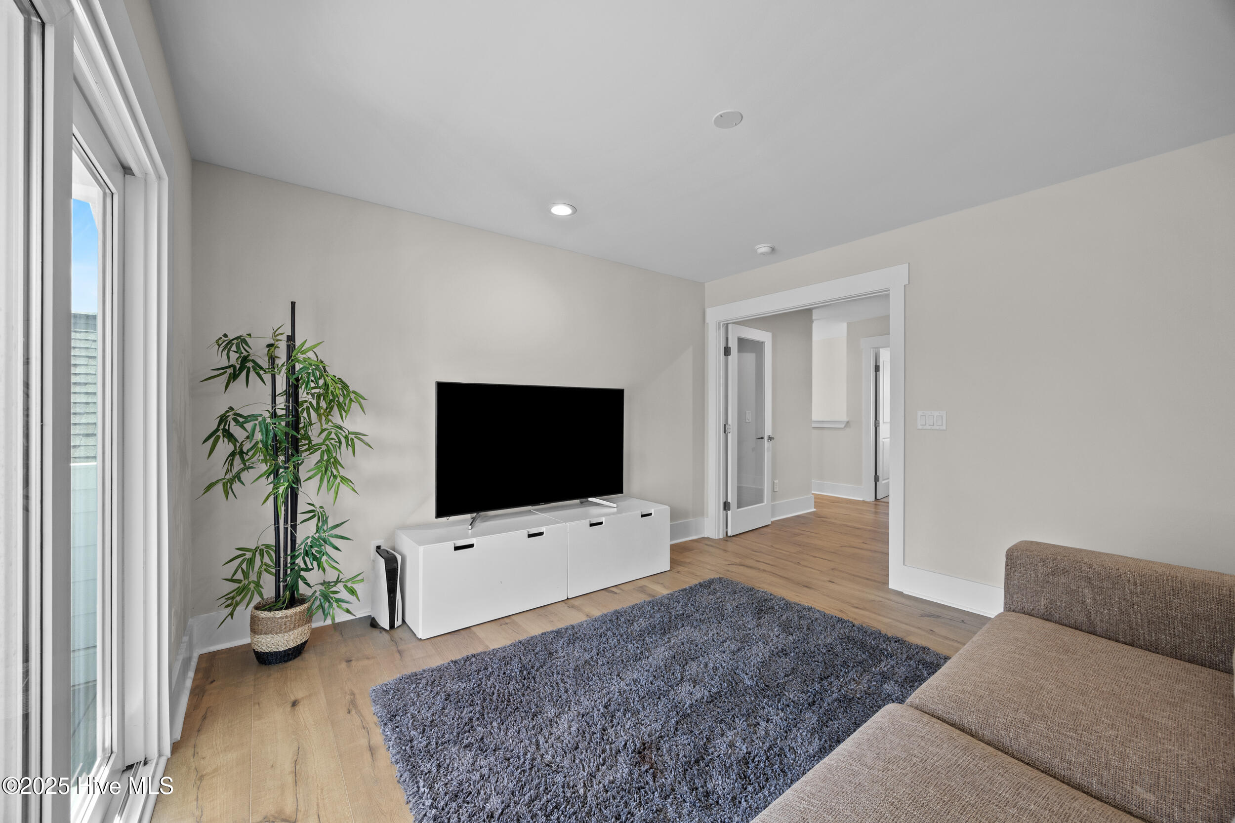 100559314 | Photo 38