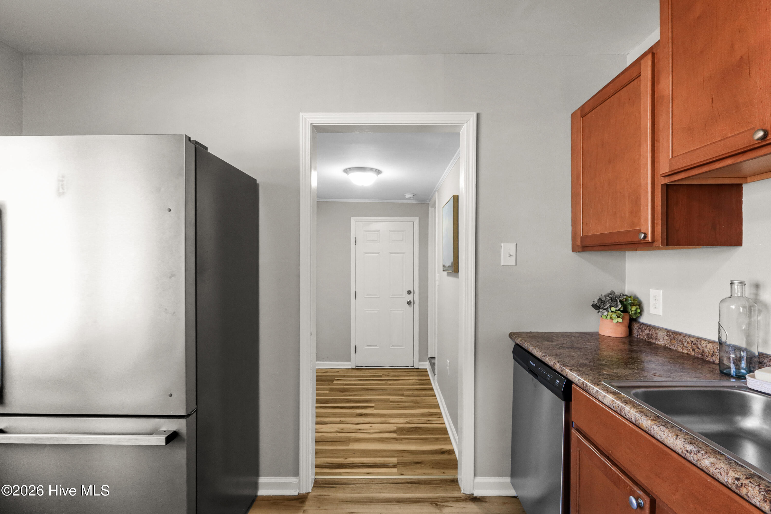 100556489 | Photo 12