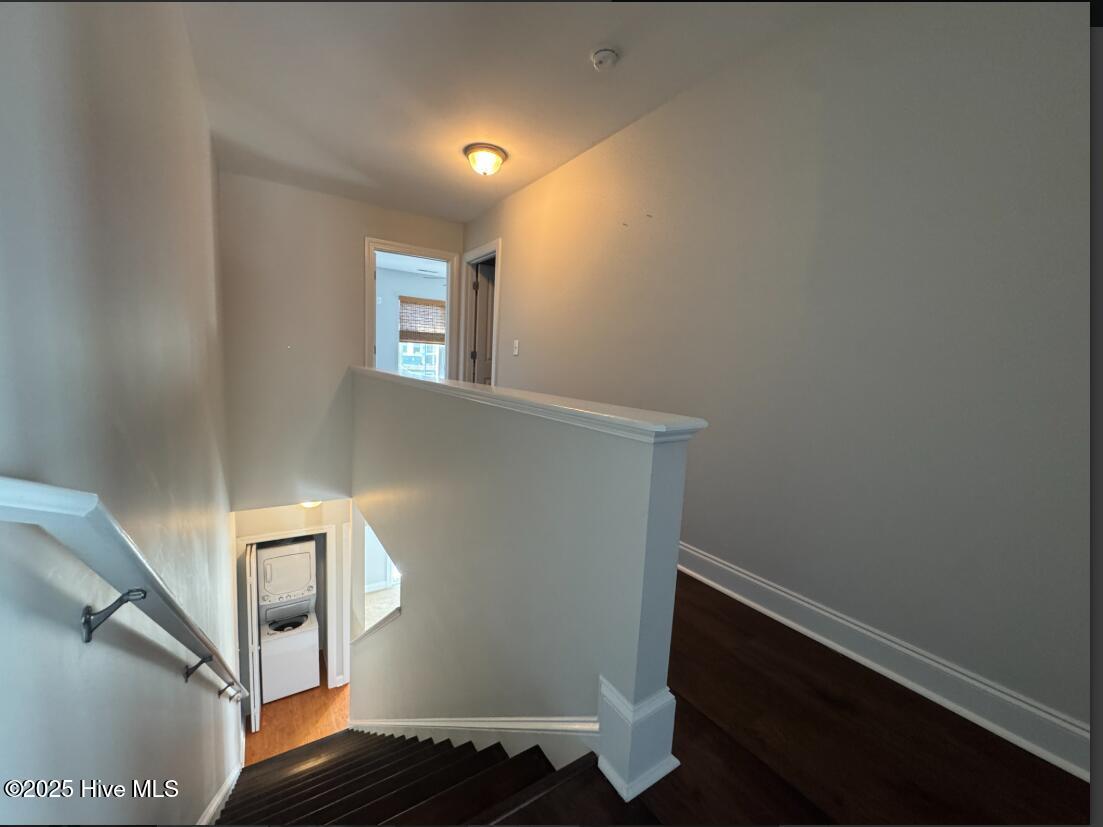 100544063 | Photo 15