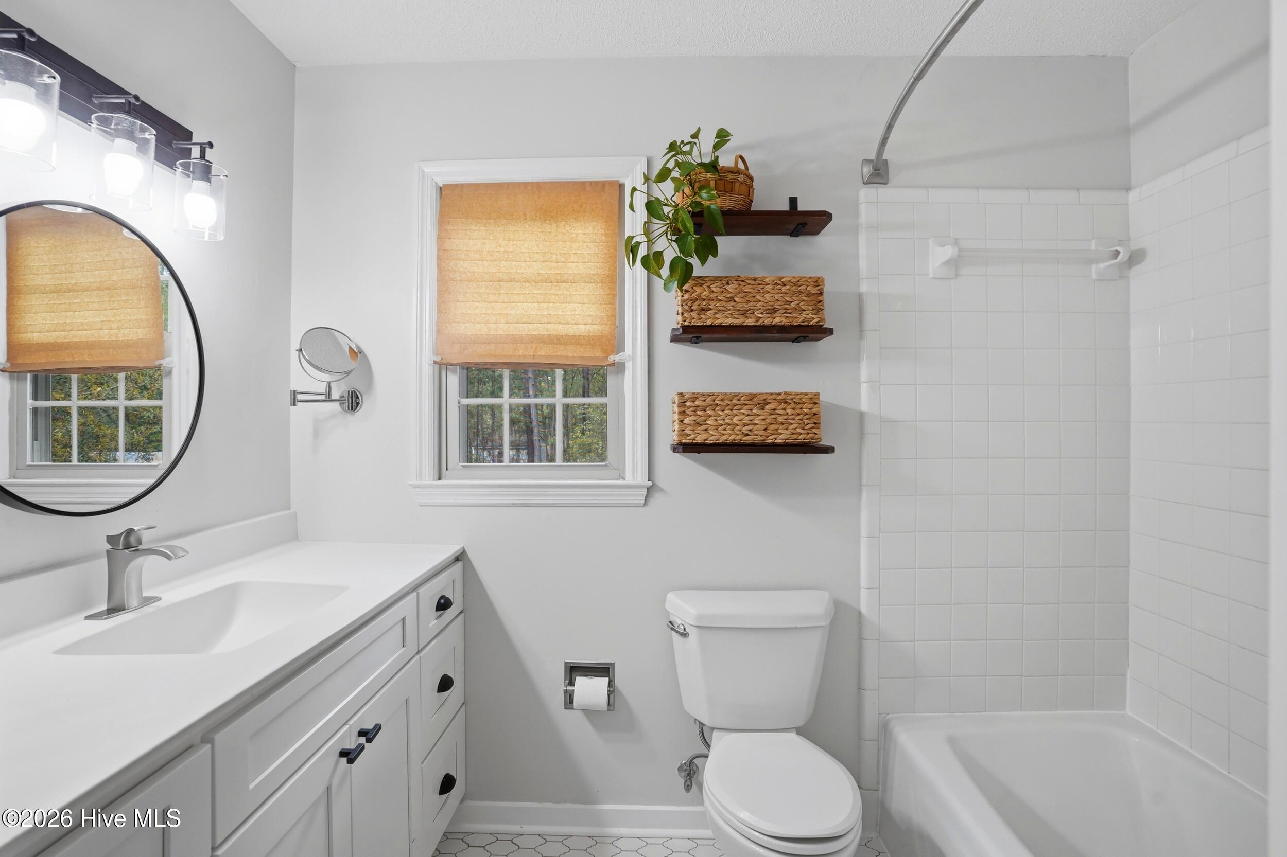 100565910 | Photo 25