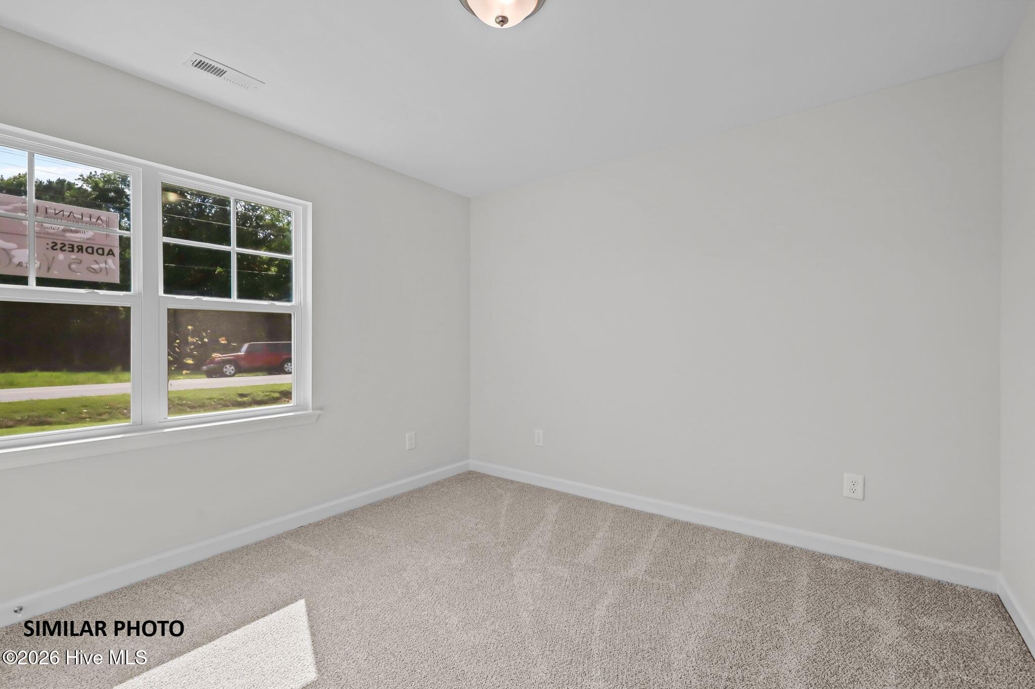 100566492 | Photo 16