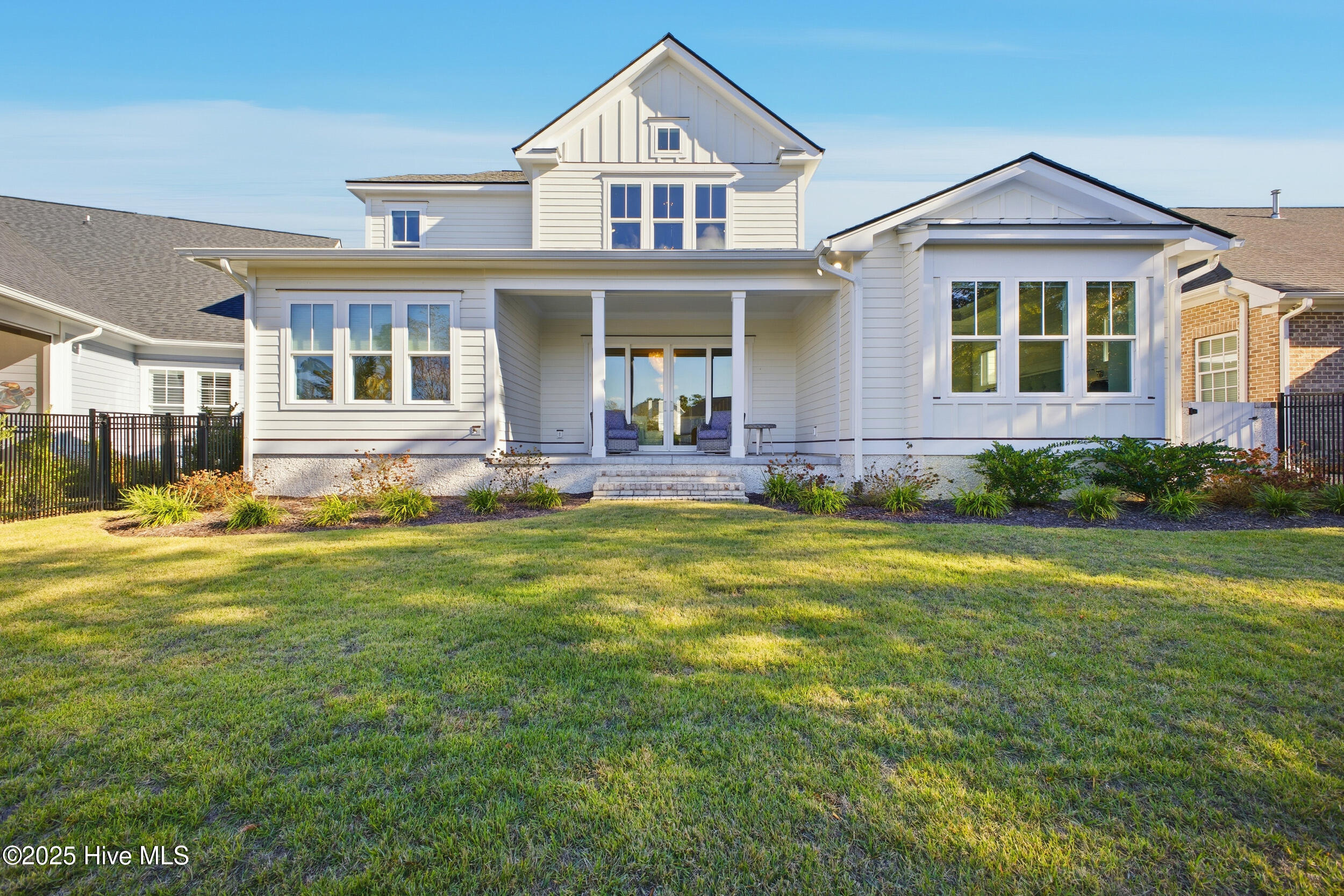 100540842 | Photo 62