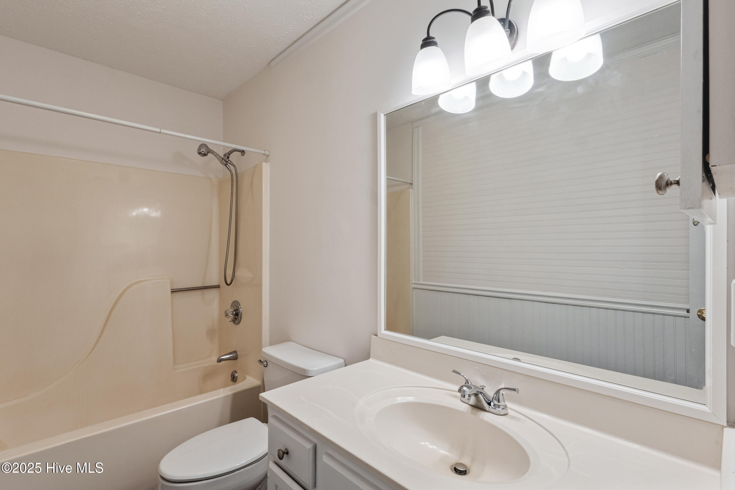 100531370 | Photo 34