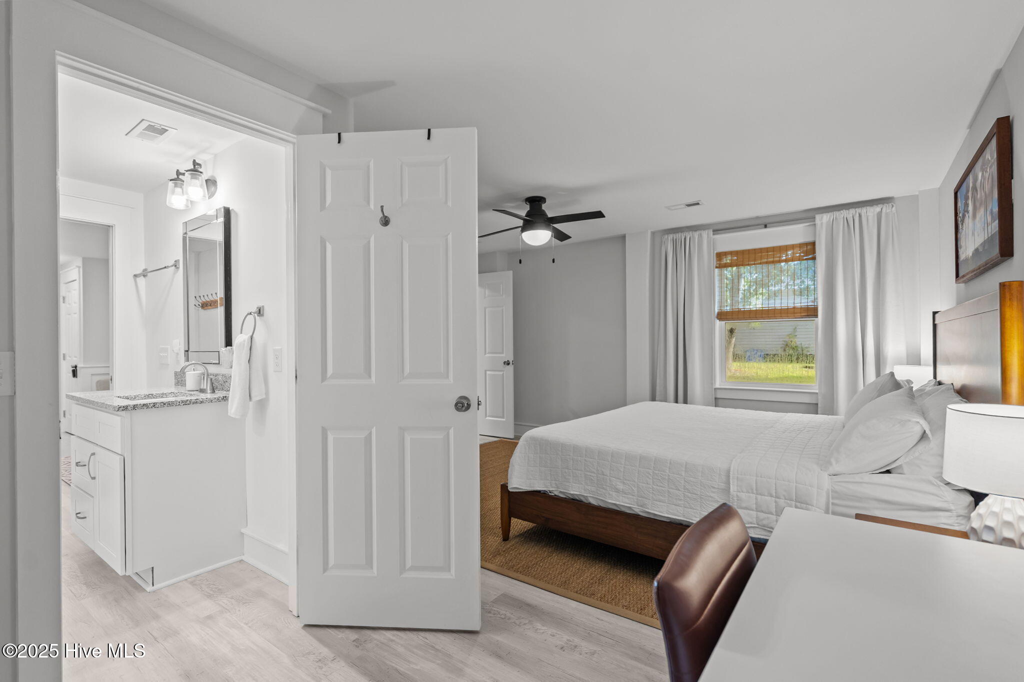 100523824 | Photo 35