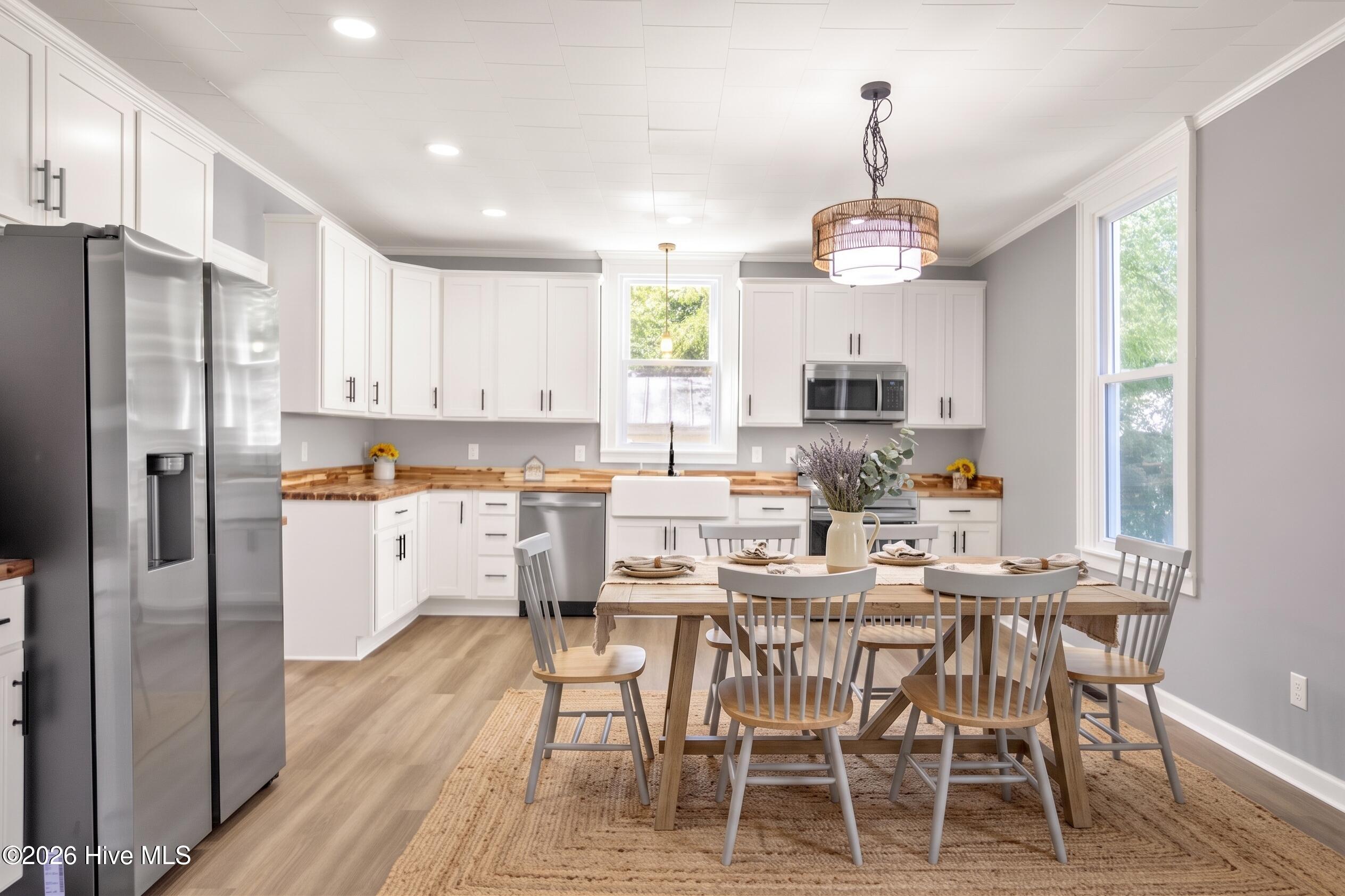 Photo 4 of Single family home for sale at 806 W Roseboro St, Roseboro, NC 28382 | MLS# 100604601 | Listing updated on 2026-10-03