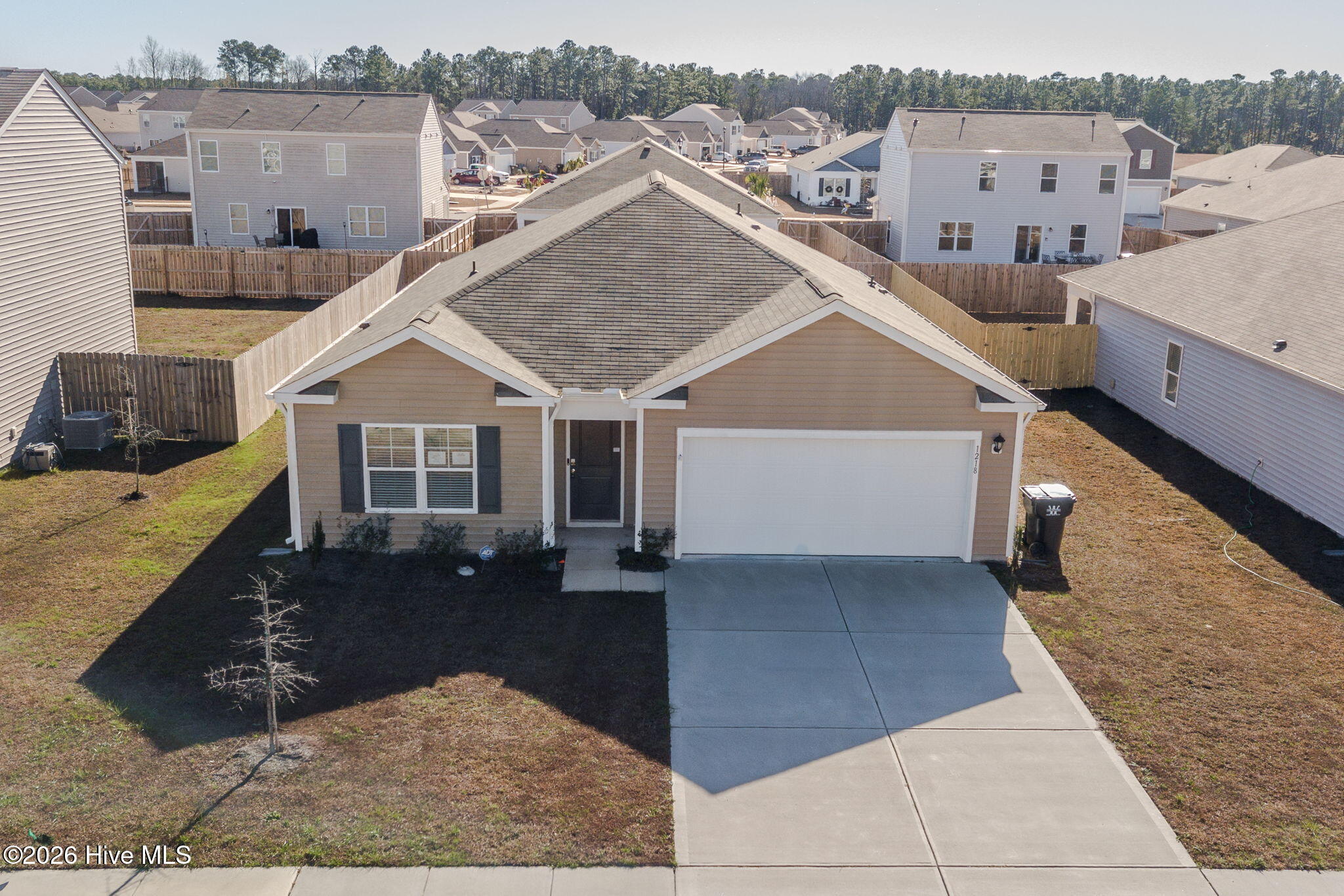 100552347 | Photo 35